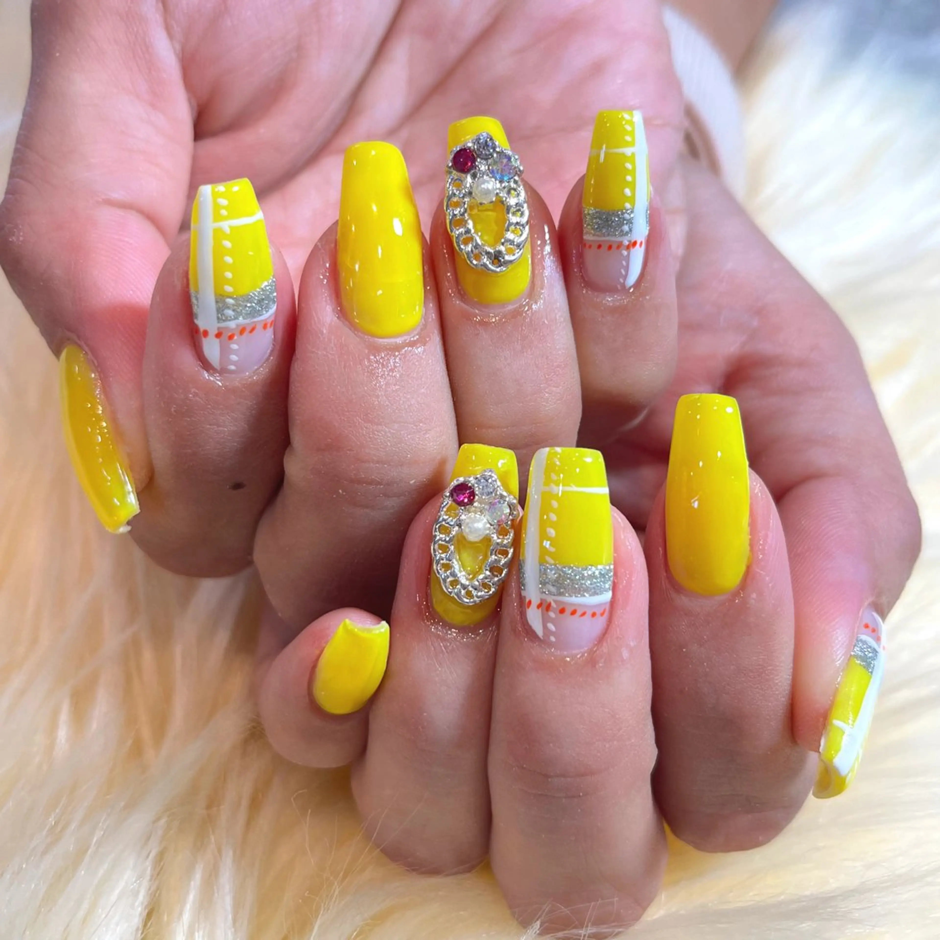 ネイル ハンドネイル Betty ✶のマツエク・マツパデザイン