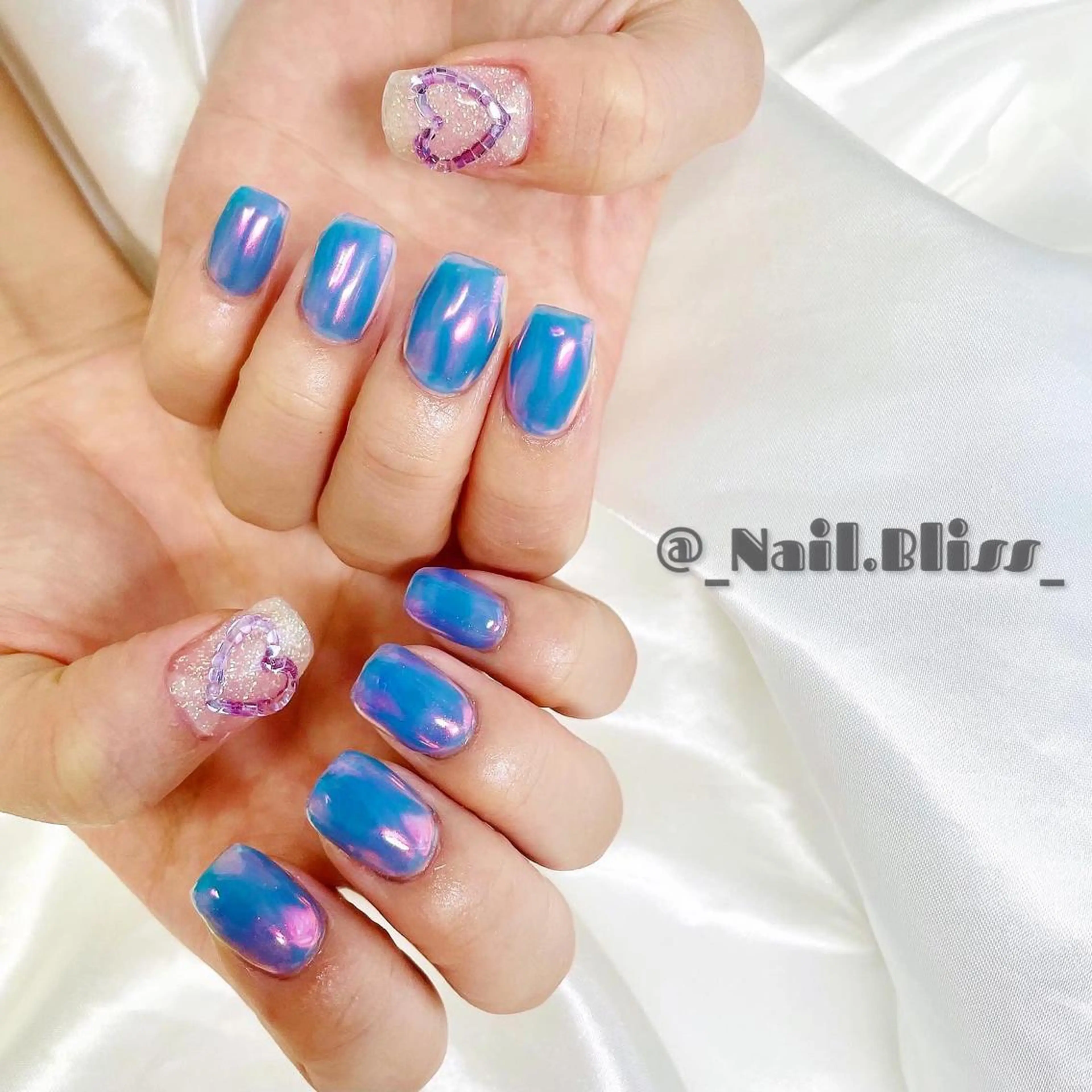 ネイル オーロラネイル ハート ハンドネイル NAIL BLISSのネイルデザイン