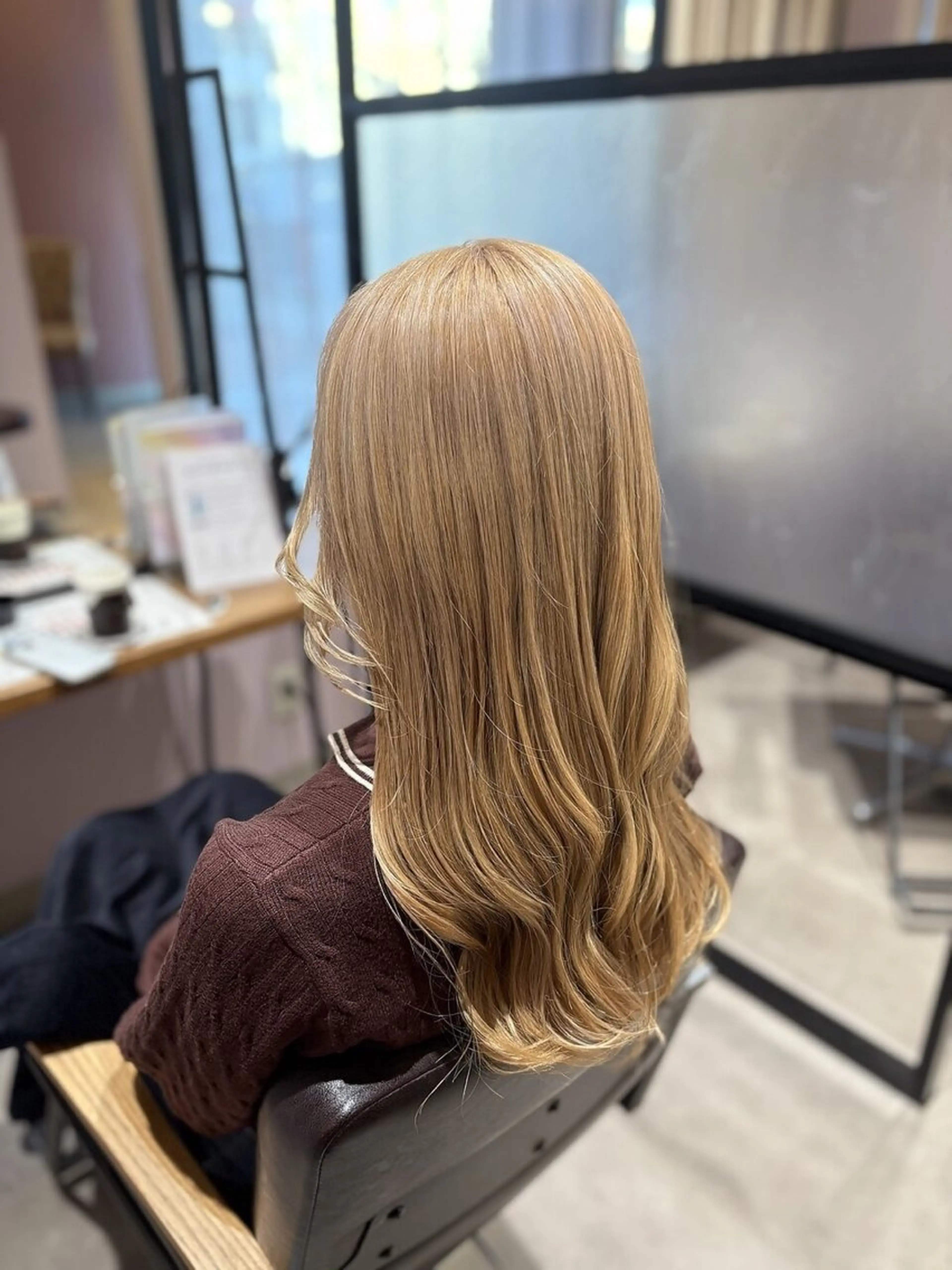 カラー 西原 愛紗のヘアスタイル