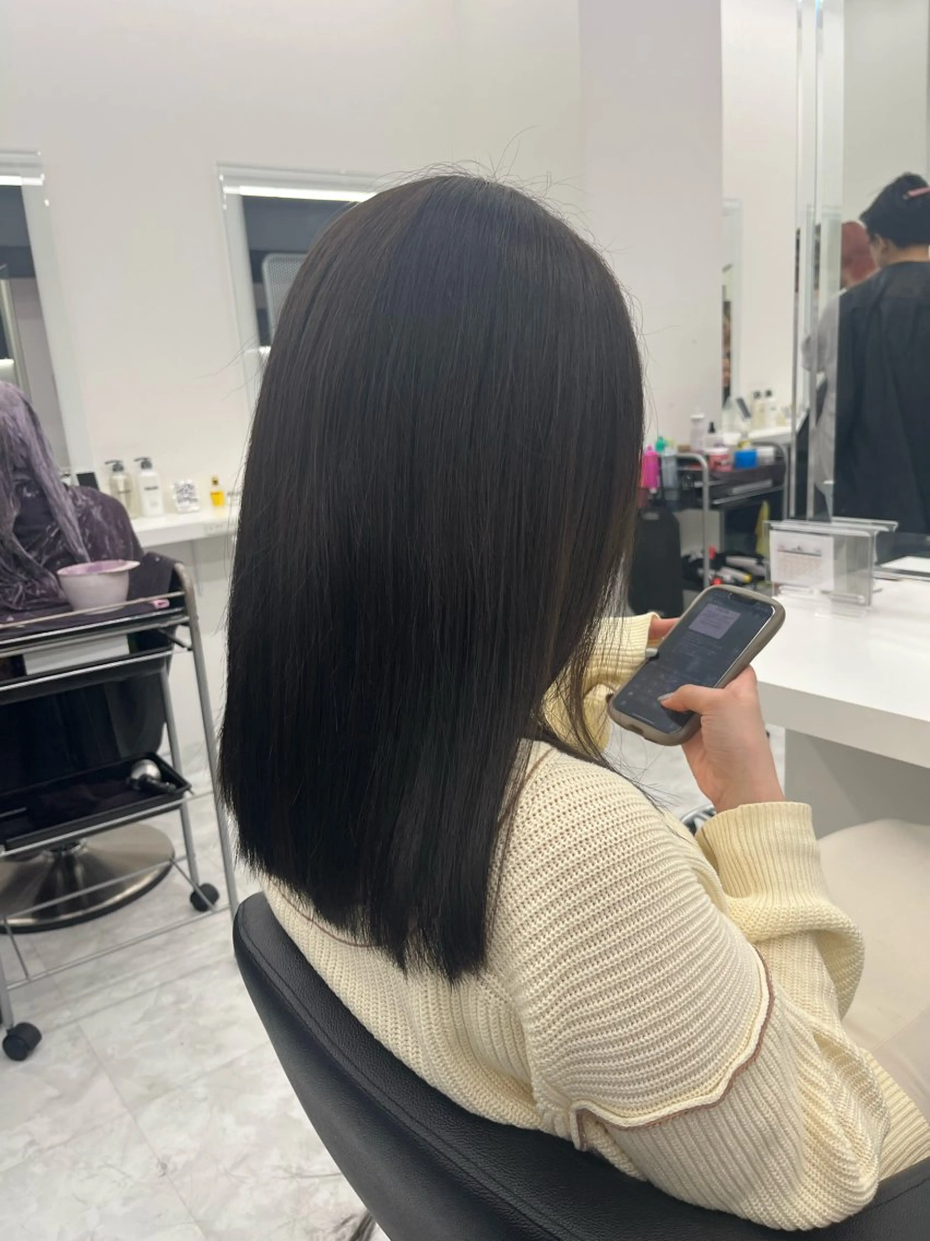 セミロング カラー 黒髪 ヘアカラー トリートメント 💖トレンド秋冬 カラー💖FUTAのヘアスタイル