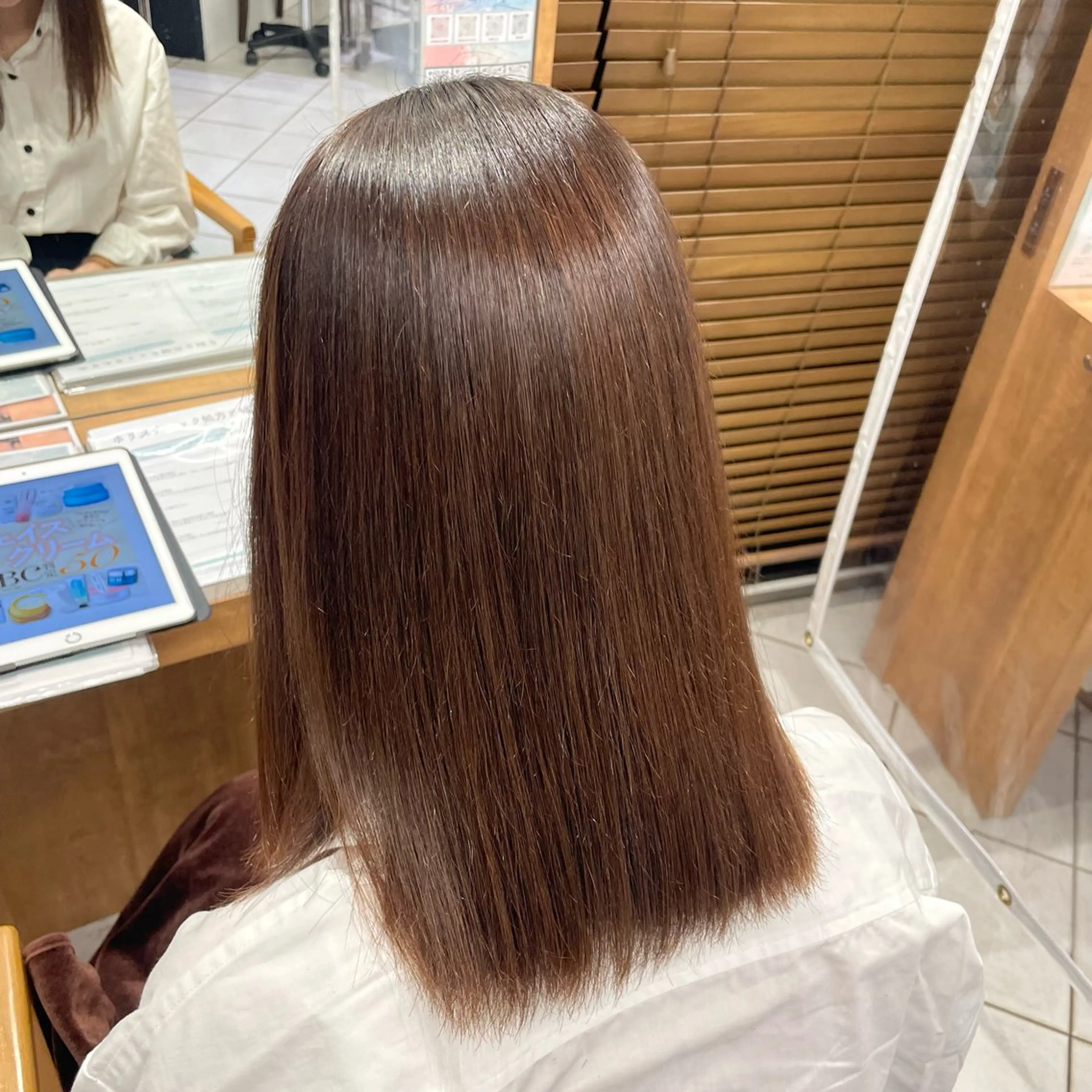 セミロング Jane by bonheur所属・生田 麻緒のヘアスタイル