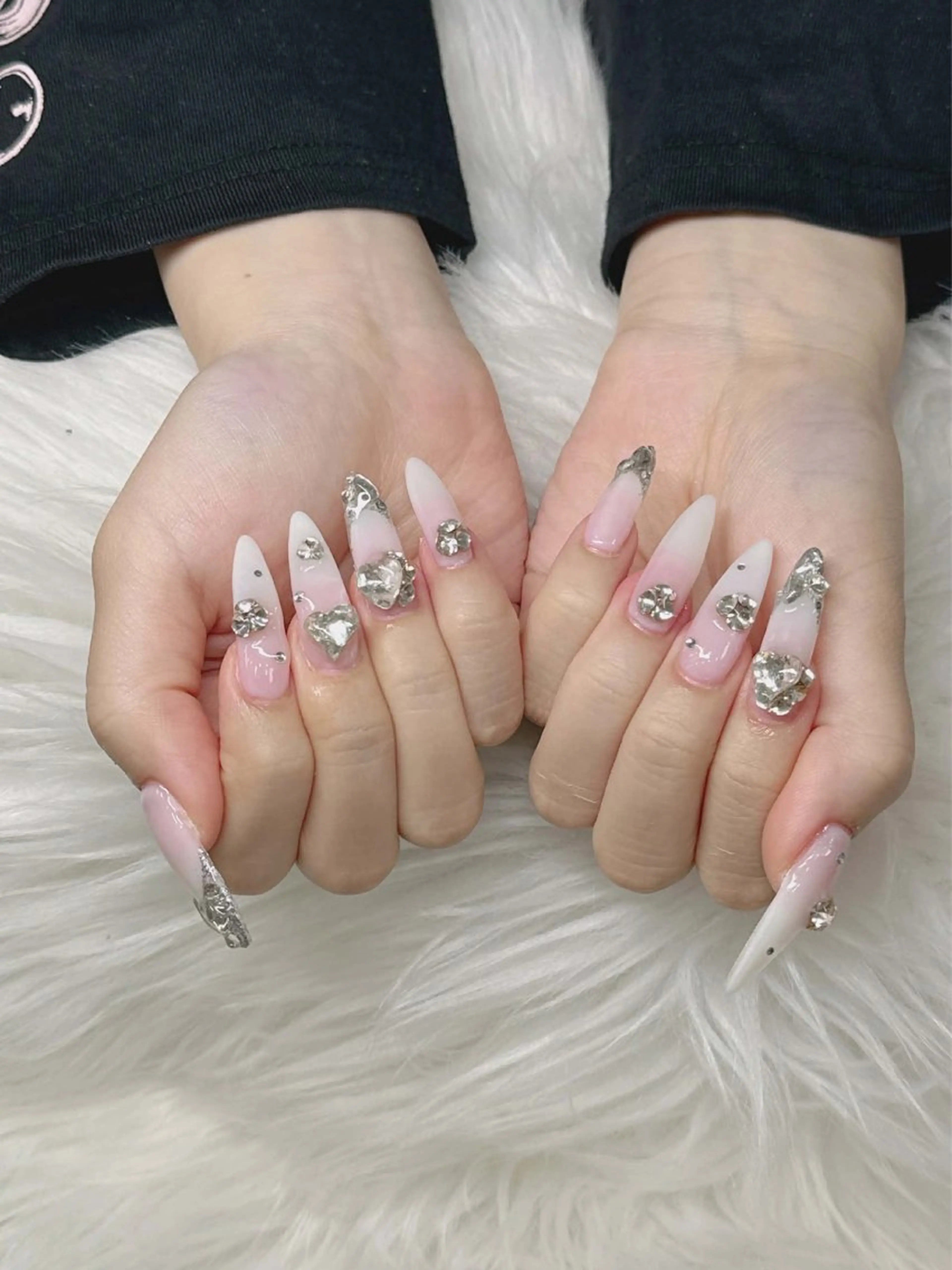 ネイル Lee Nailsのネイルデザイン
