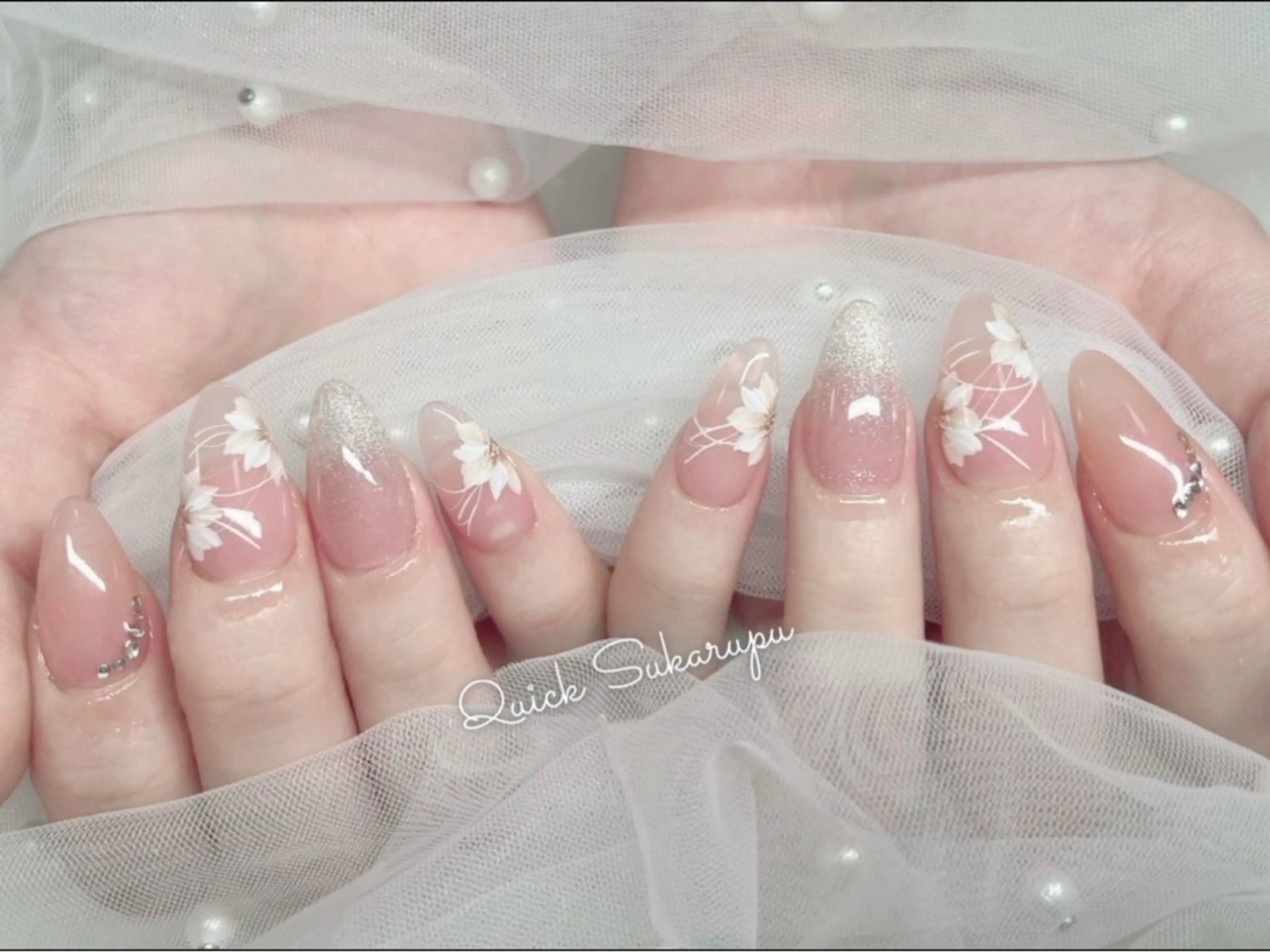 ミディアム ハンドネイル Quick Sukarupu 高田馬場店所属・Quick Sukarupuのネイルデザイン