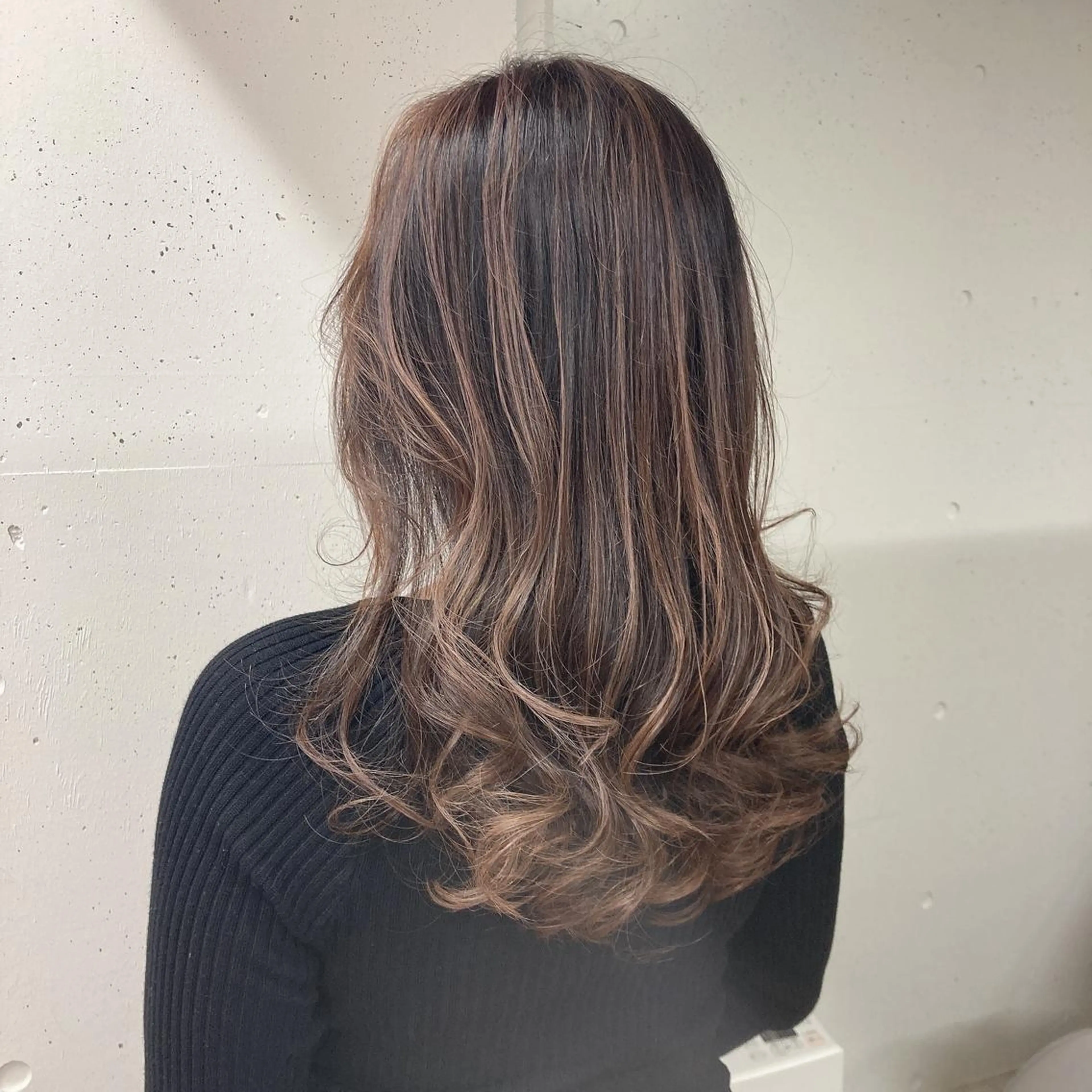 ロング カラー バレイヤージュ ハイライトカラー ハイライト レイヤーカット カット ヘアカラー ミルミー美容室所属・🦄💒💓齎藤 七海子🦄💒💓のマツエク・マツパデザイン