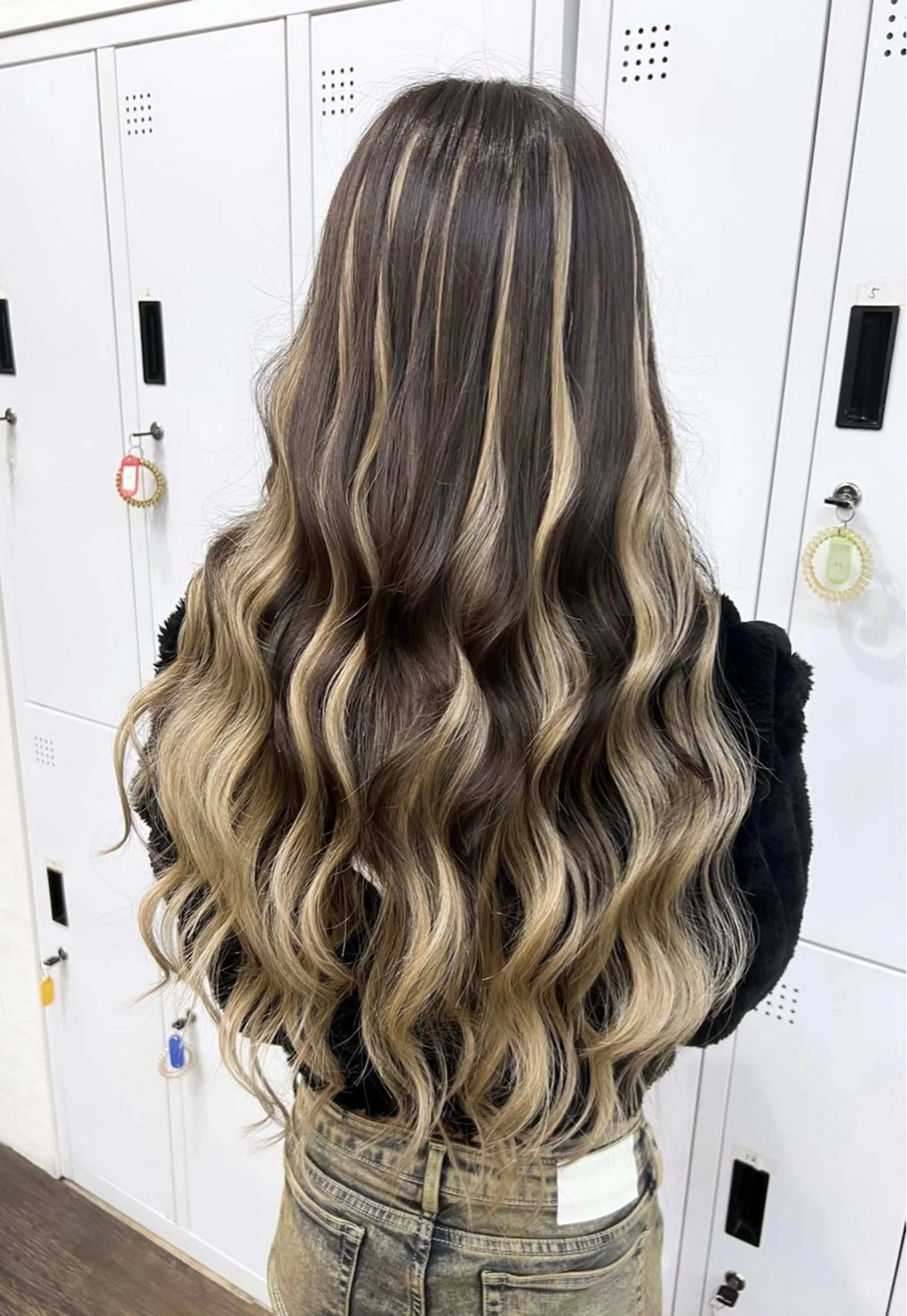 ロング カラー ヘアカラー エクステ 🧠U-topia 西村彩🧠のヘアスタイル