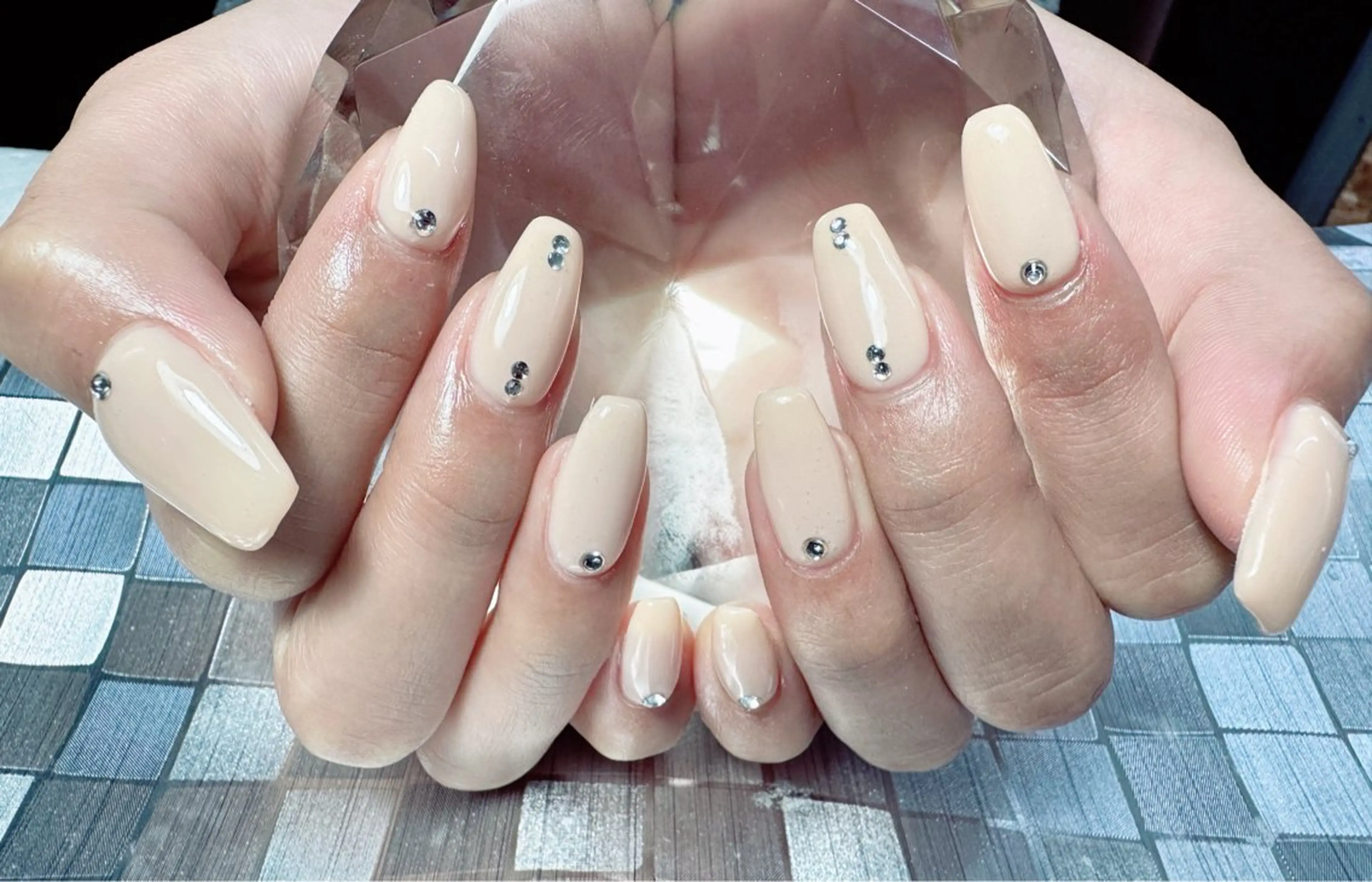 ネイル 長さ出し ジェルネイル ストーンネイル ネイルチップ ハンドネイル Regulus 光田のネイルデザイン