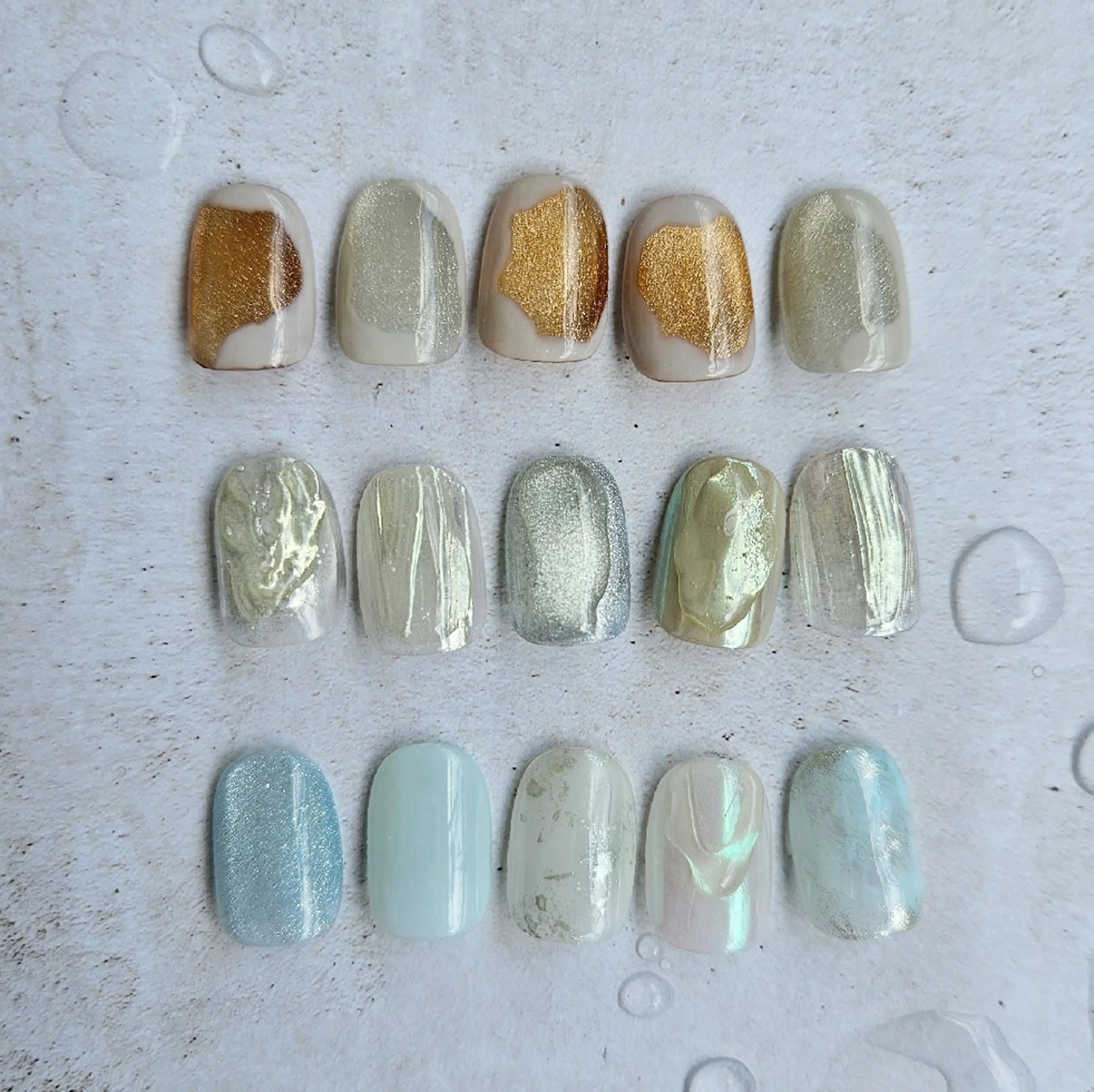 ネイル ブルー 氷ネイル・うるうるネイル マグネットネイル 夏ネイル ハンドネイル Nailsalon manoのネイルデザイン