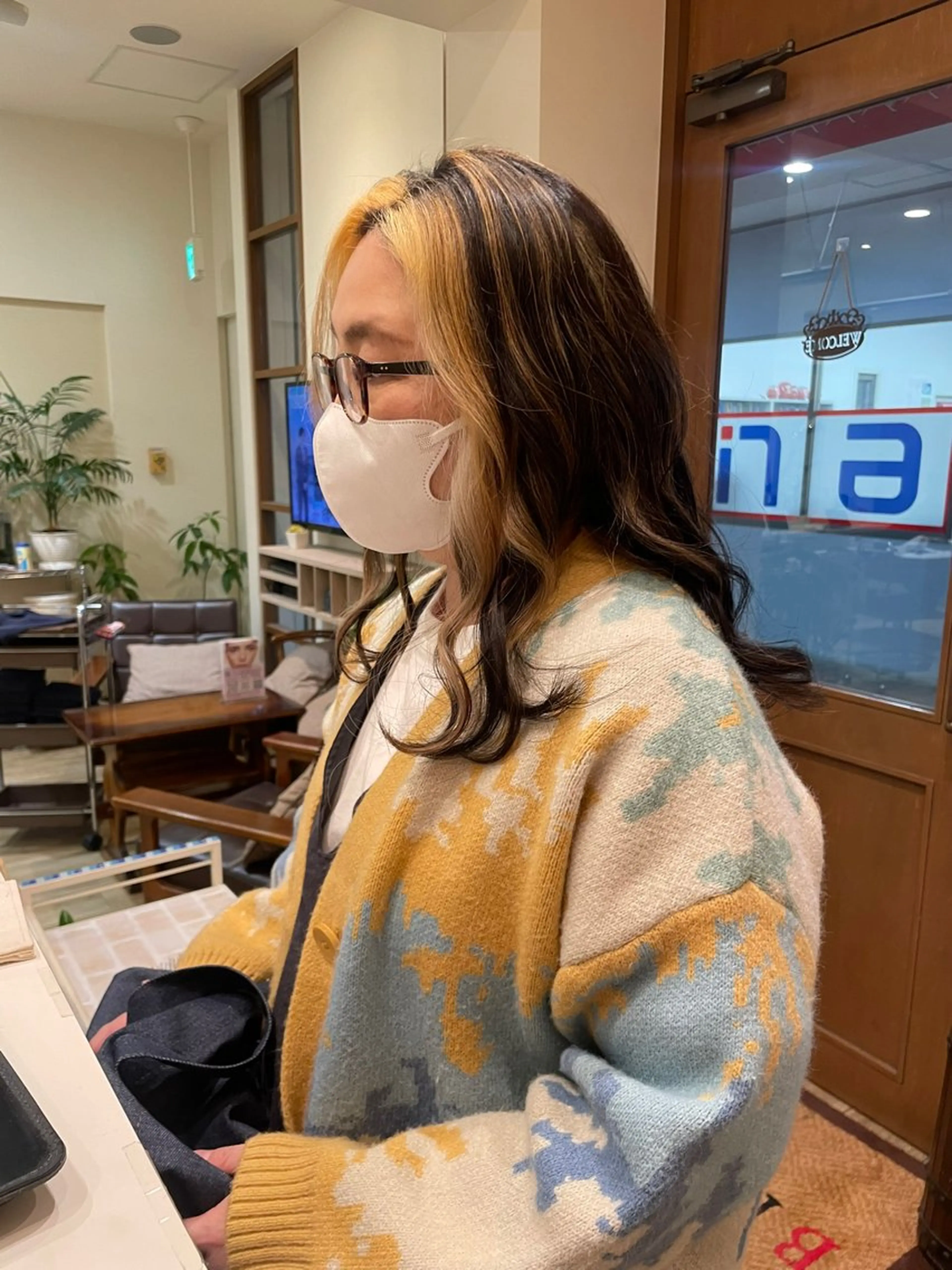 セミロング カラー ミストバング  フェイスフレーミング ハイライトカラー 顔周りカット ハイライト ヘアカラー 髪質改善/Bloss om🌷高橋沙衣のヘアスタイル