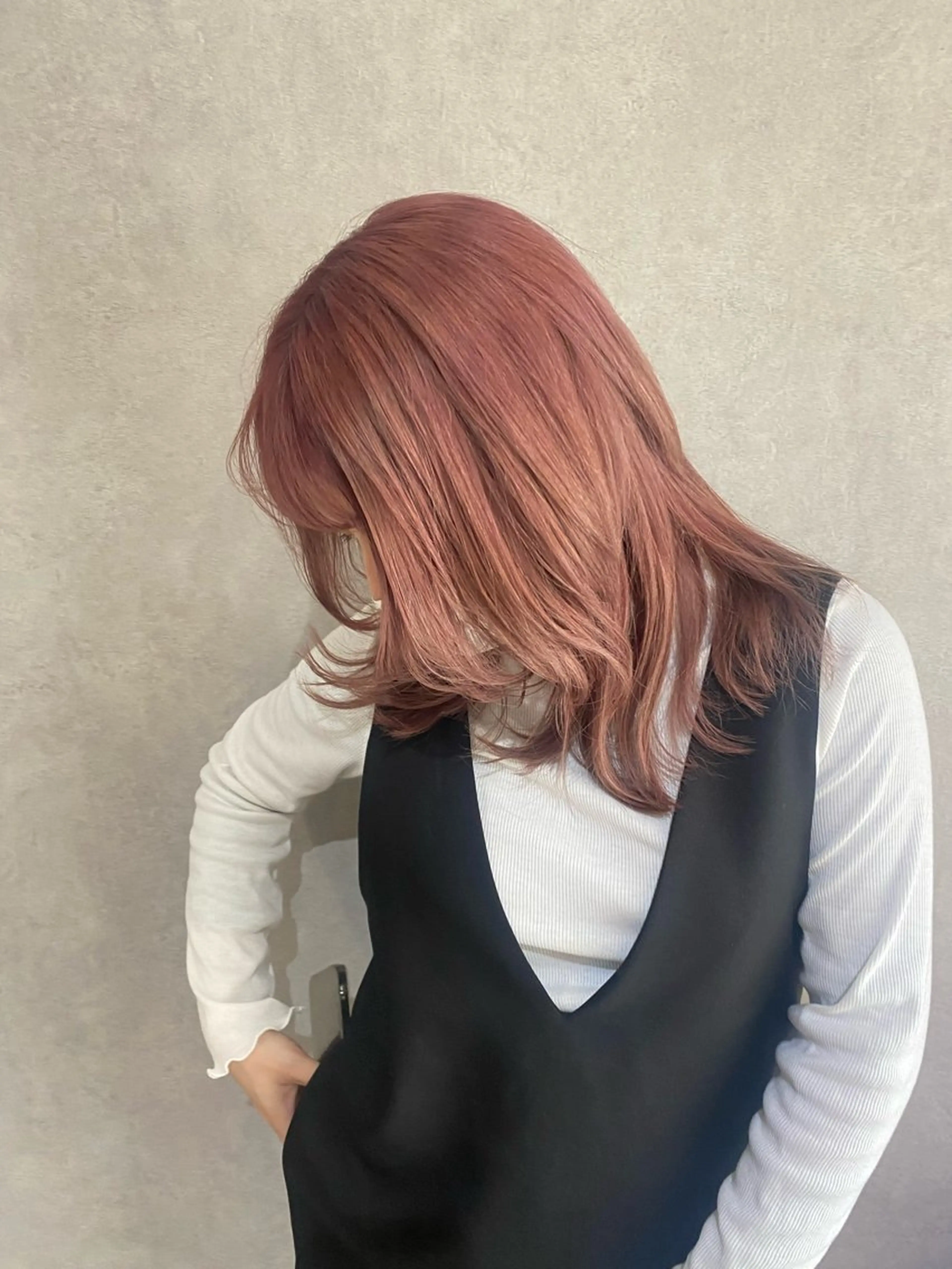 セミロング カラー ベージュカラー ピンクカラー ピンクベージュ Bish Yanaのヘアスタイル