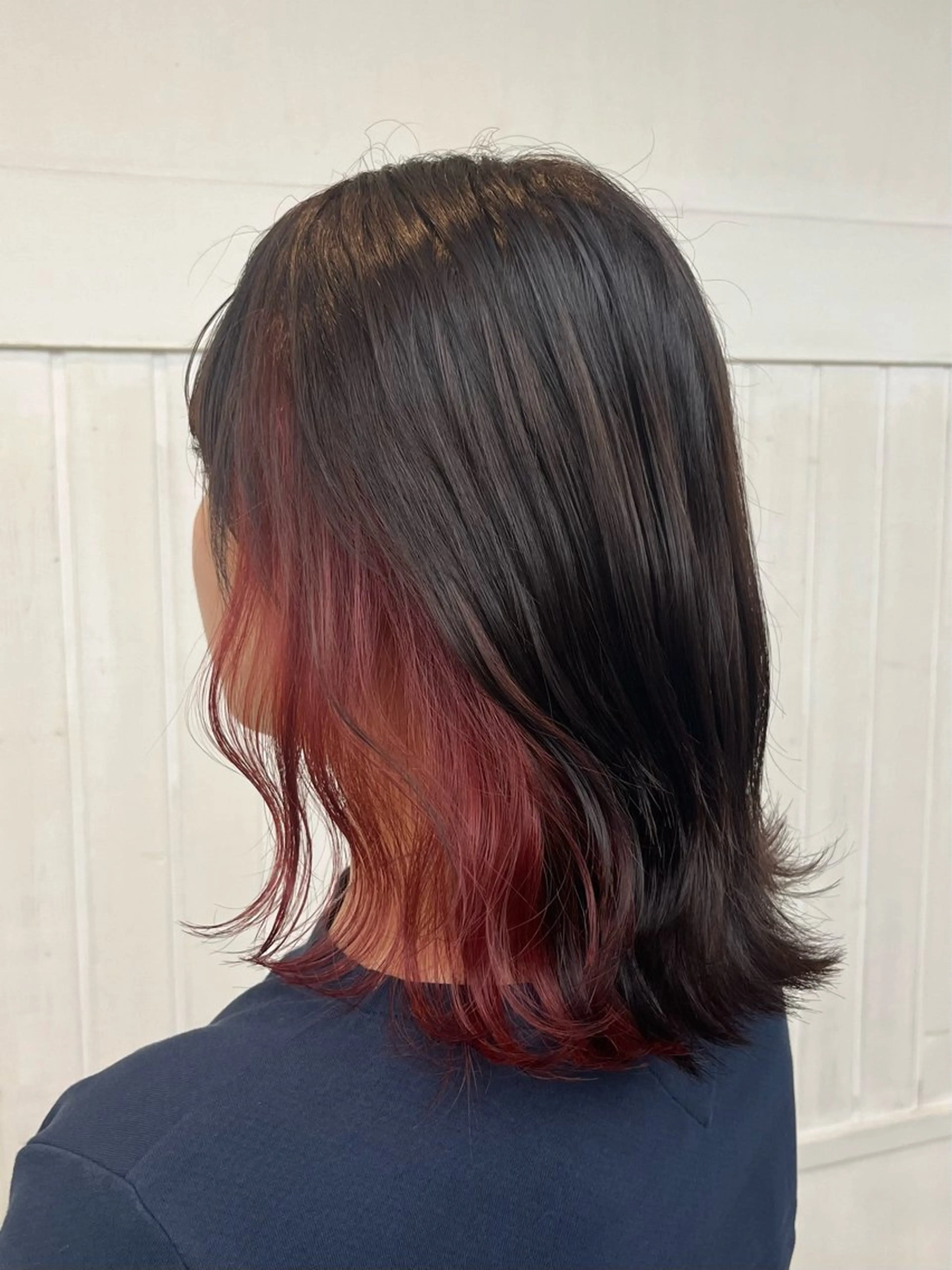 【🎀さりげないオシャレ🪞】インナーカラーorイヤリングカラー+カットの写真