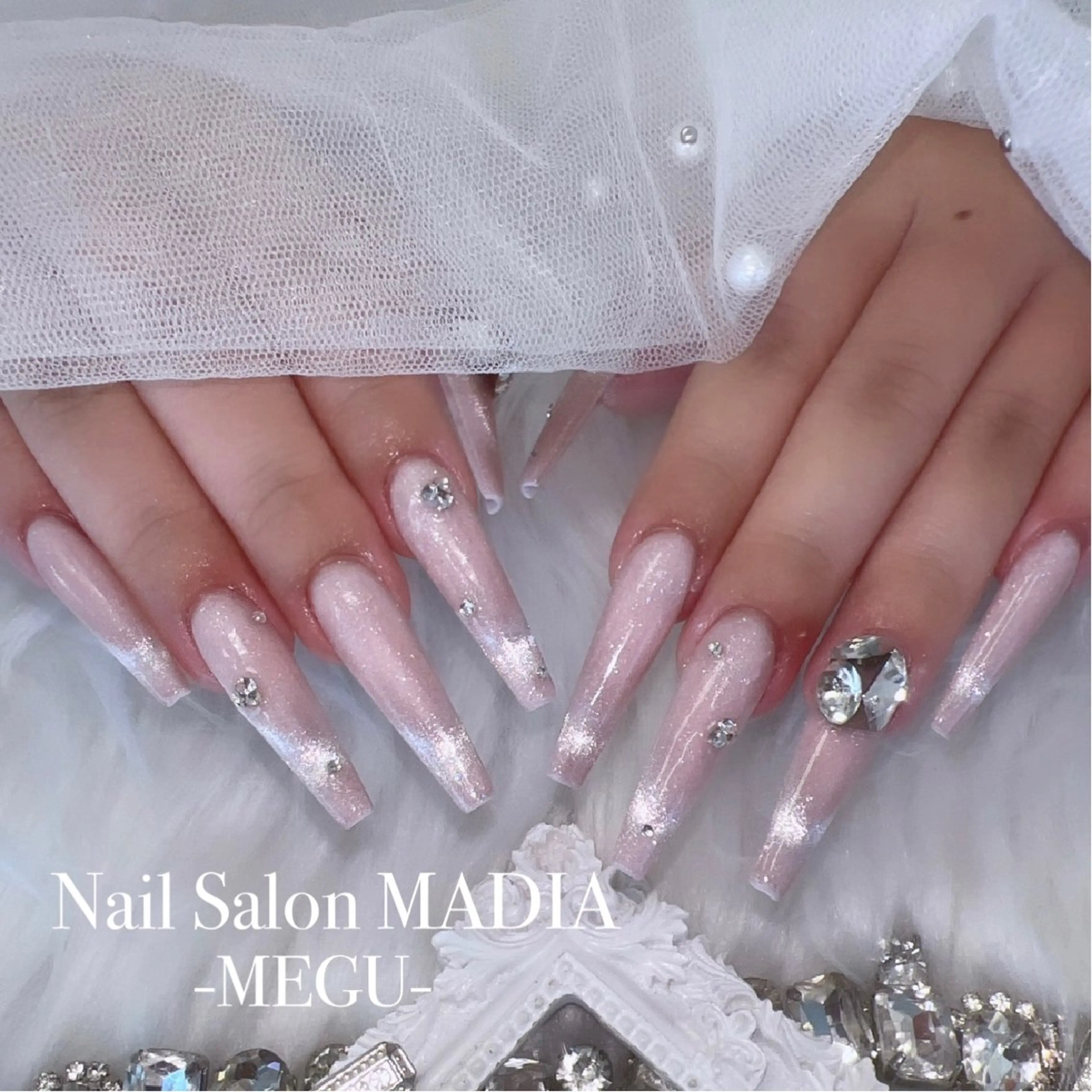 ネイル MADIA藤沢所属・MADIA MEGUのネイルデザイン