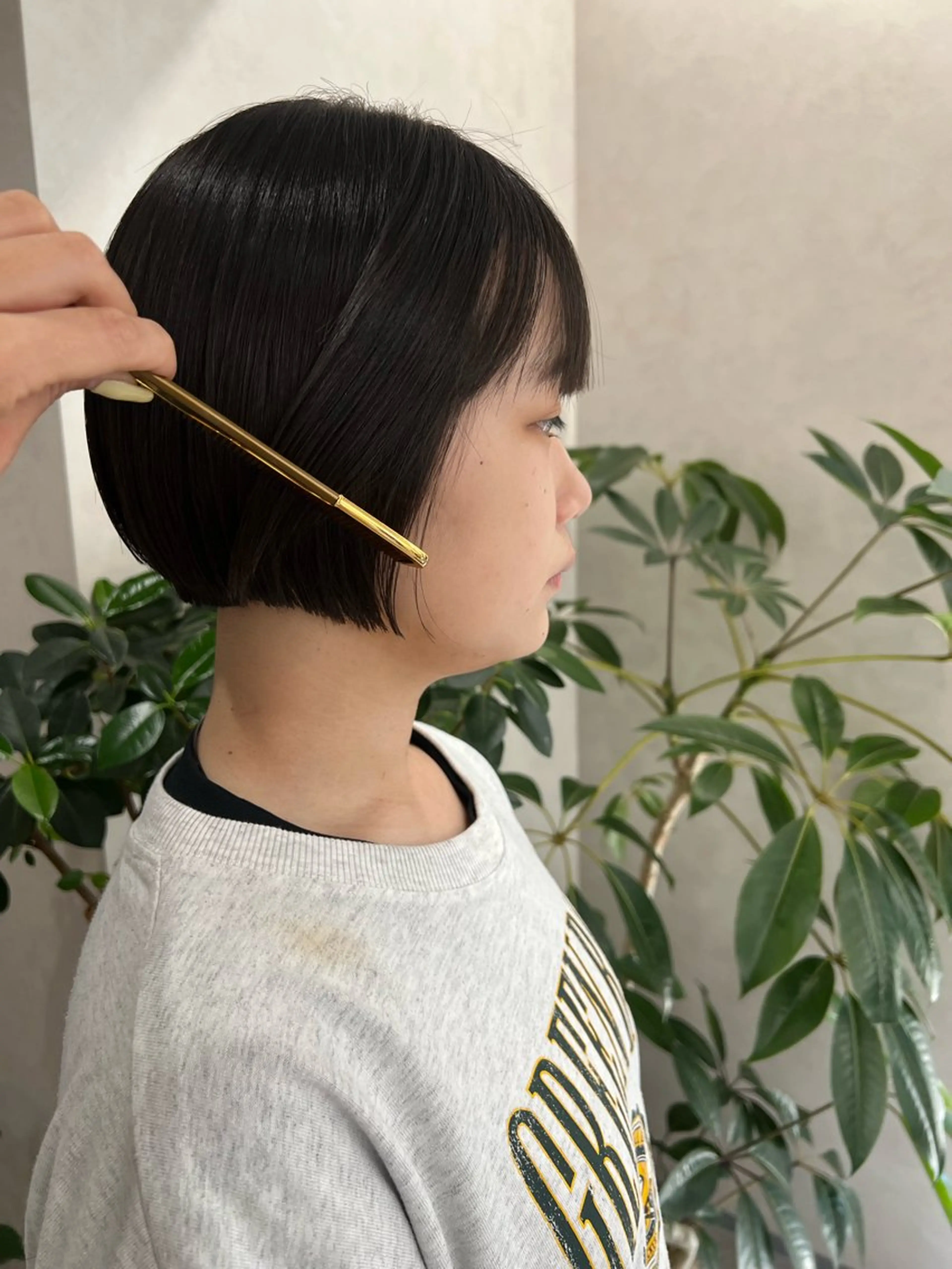 ショート 前下がりボブ ボブ 小顔カット カット 艶ボブ🤎暖色カラー 縮毛矯正/メンズ💈のヘアスタイル