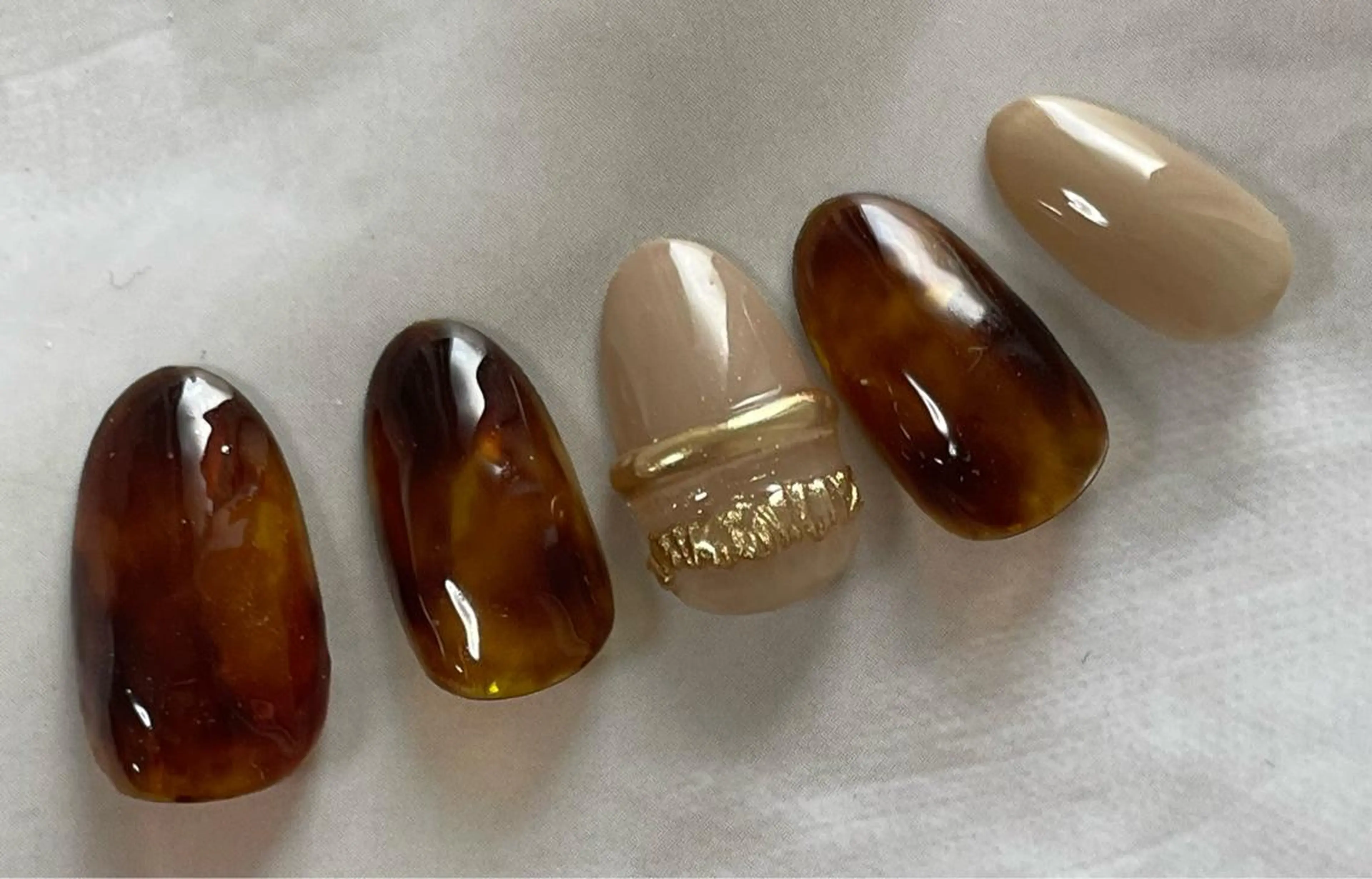 ネイル べっ甲ネイル Colorer'me クロレミーのネイルデザイン