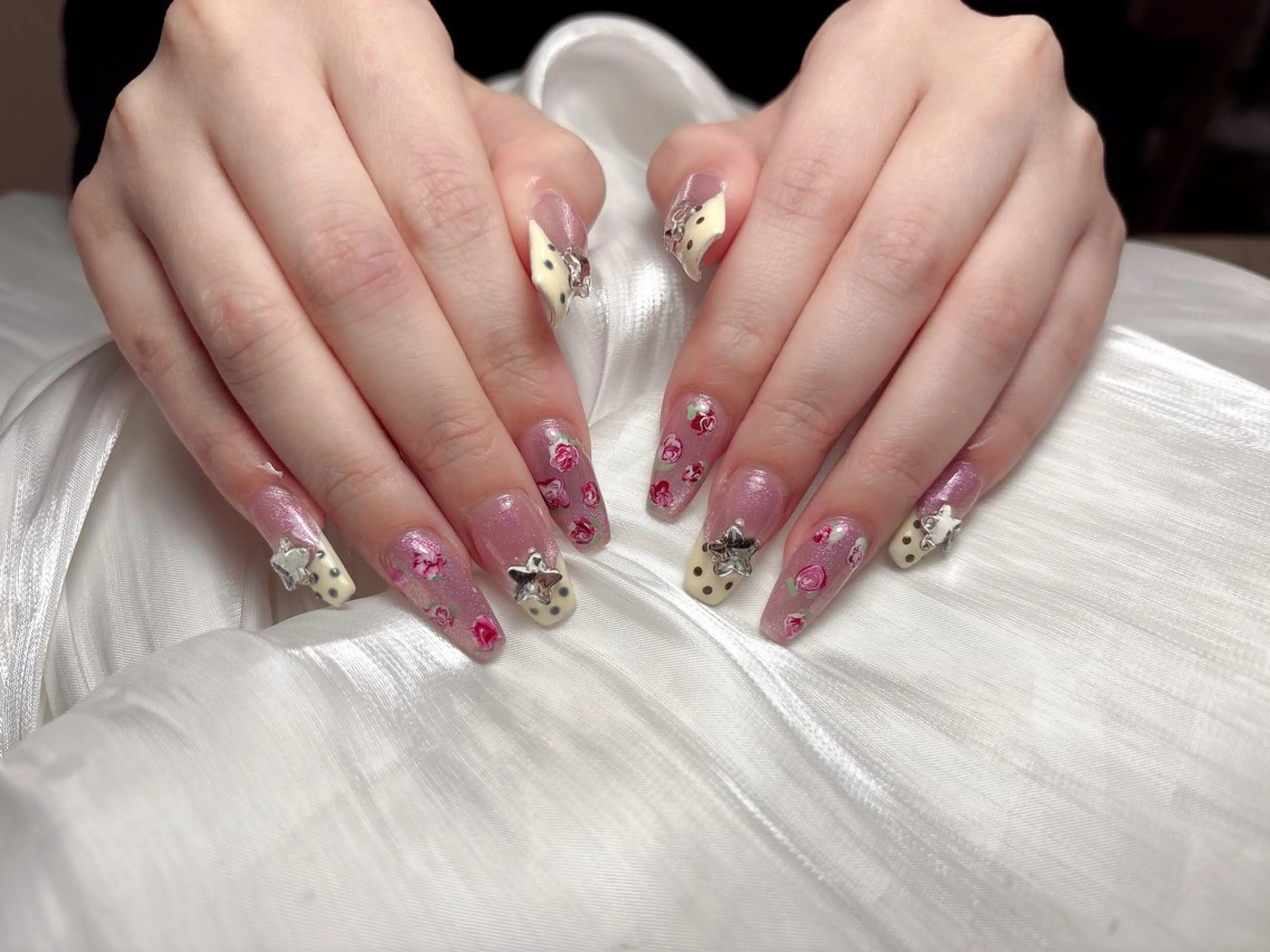 ネイル ハンドネイル ハンドケア みなみ 。のネイルデザイン