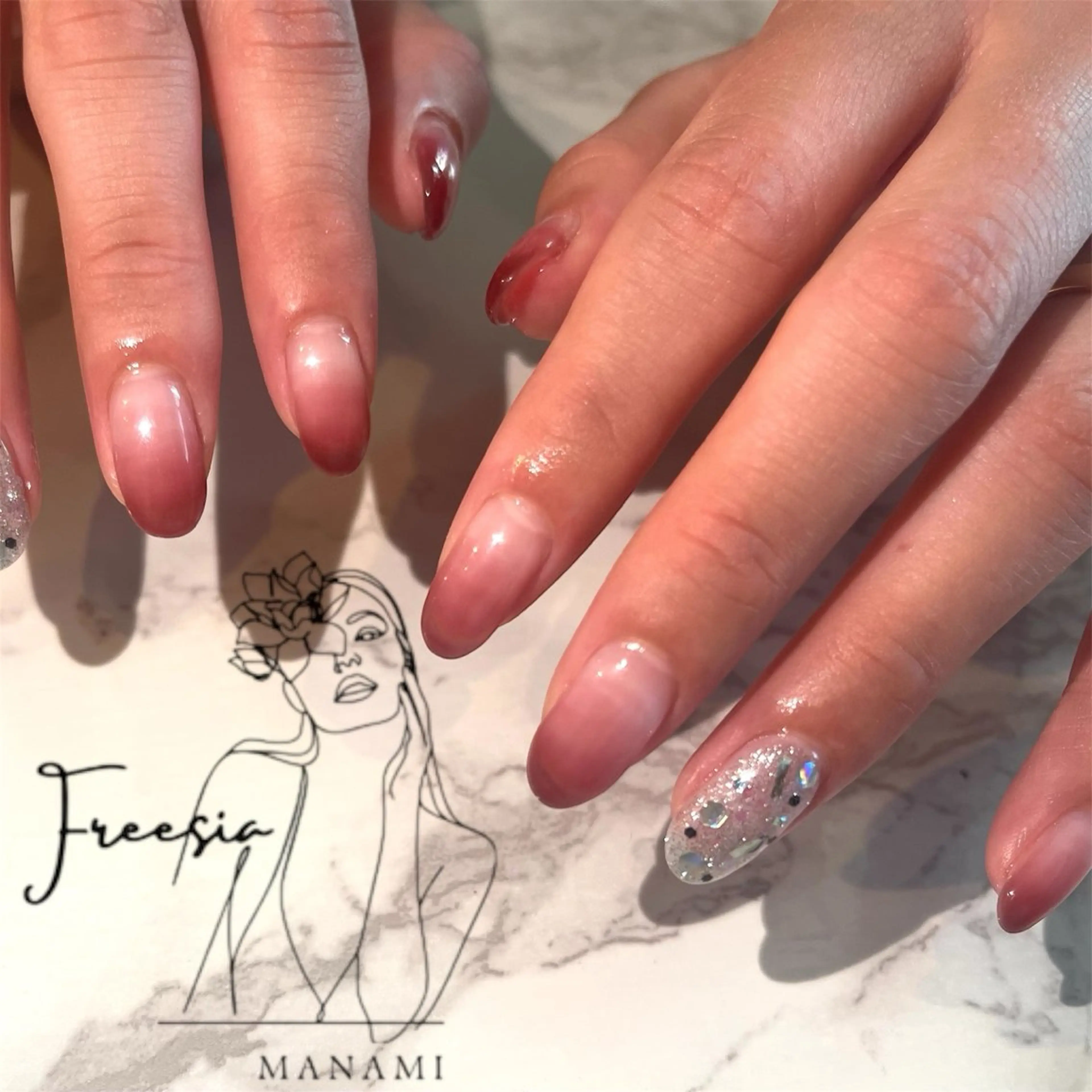 ネイル グラデーション ラメ(グリッター) ハンドネイル freesia Manamiのネイルデザイン