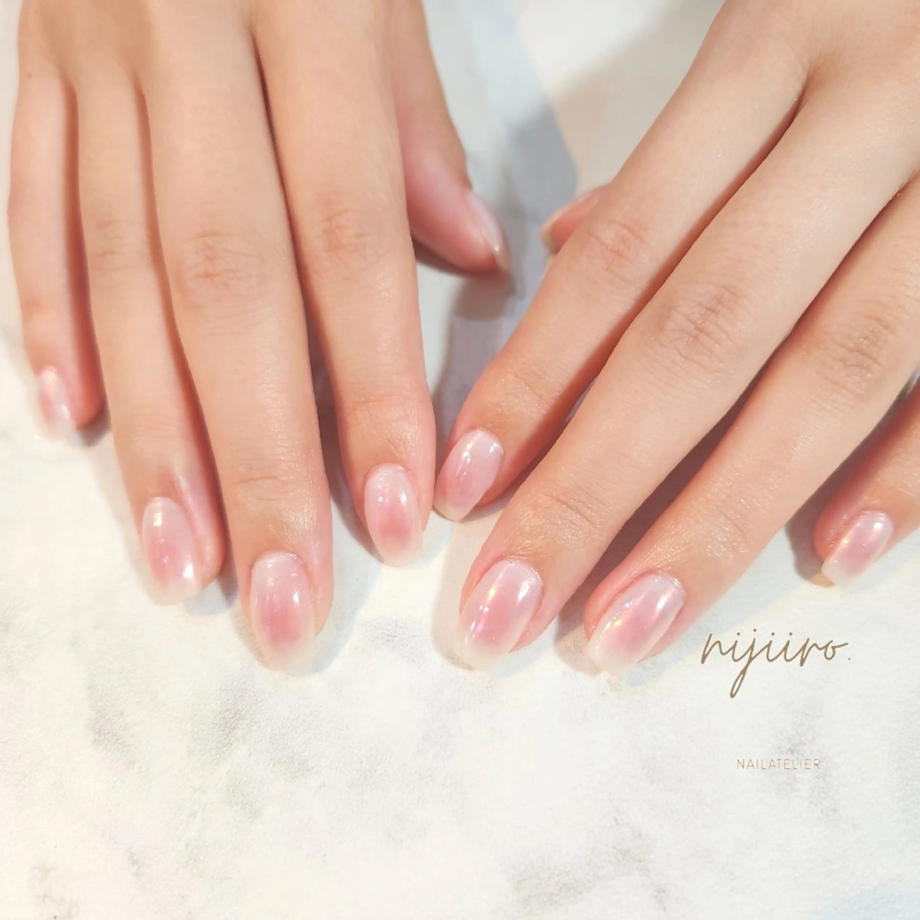 ネイル オーロラネイル チークネイル ハンドネイル nailatelier nijiiro.所属・nijiiro🌈 サトウのネイルデザイン