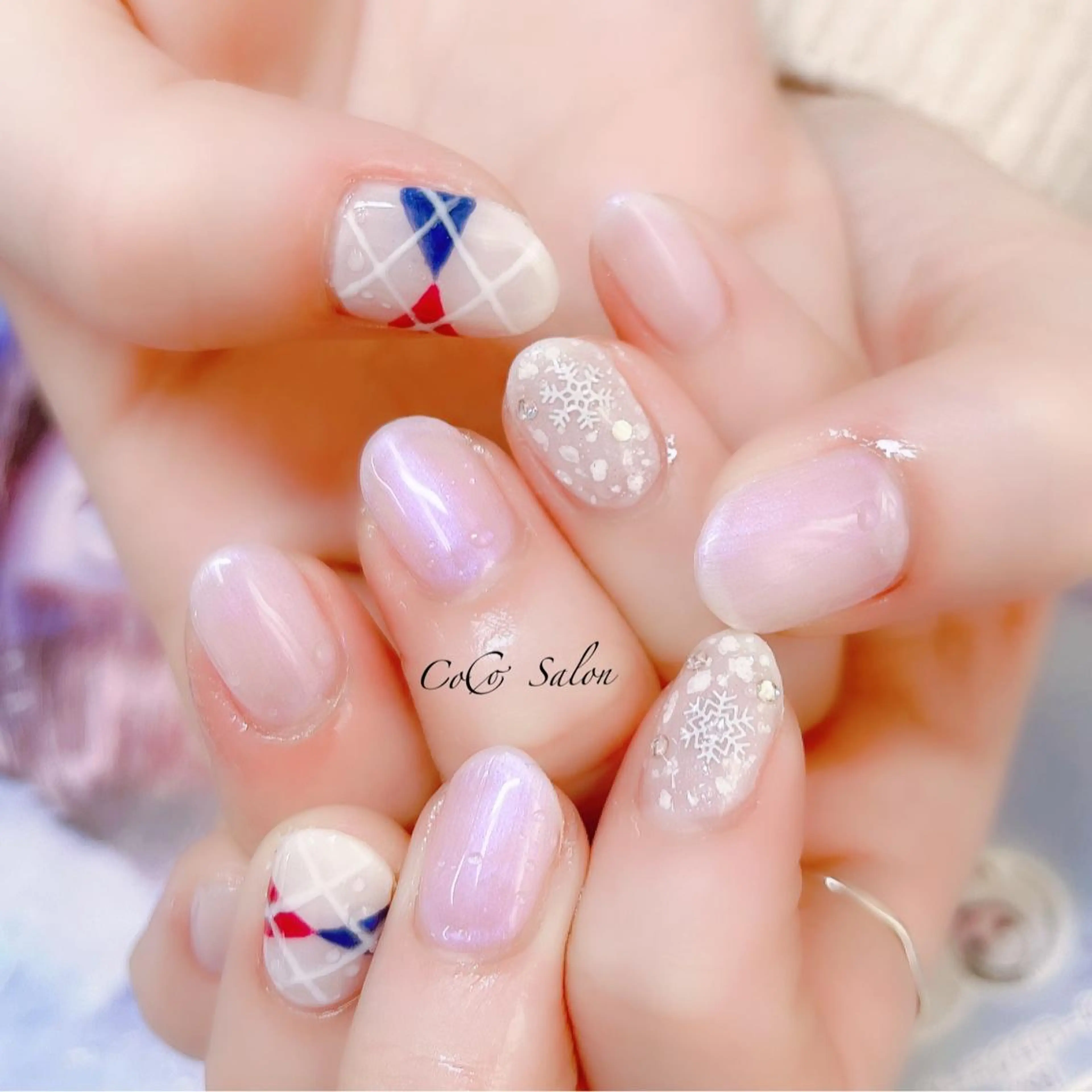 ネイル オーロラネイル 長さ出し ジェルネイル ホログラムネイル オフィスネイル CoCoSalon ネイル/まつ毛予約のネイルデザイン