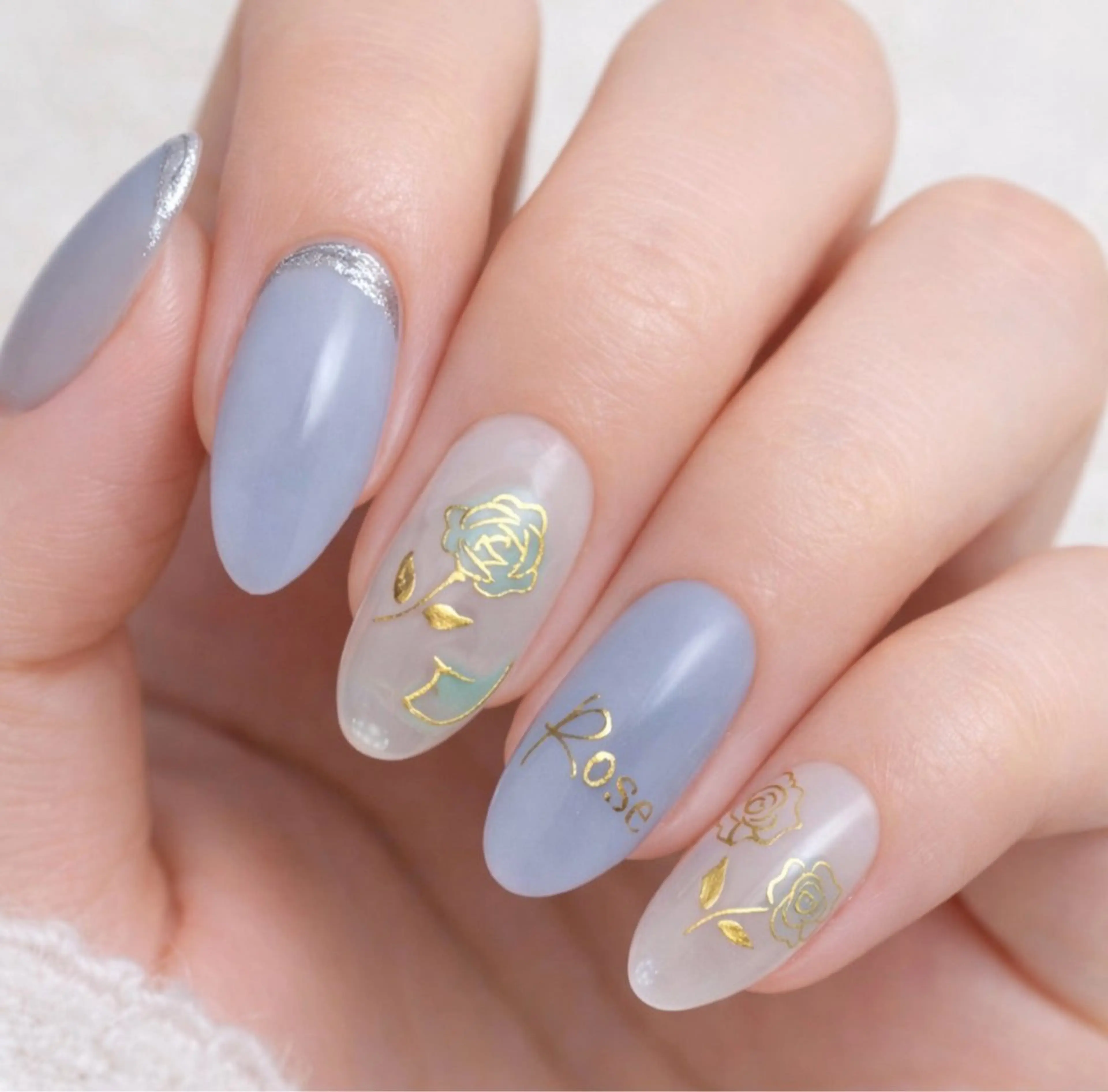 ネイル ブルー ゴールド オフィスネイル ハンドネイル Kii nailのネイルデザイン