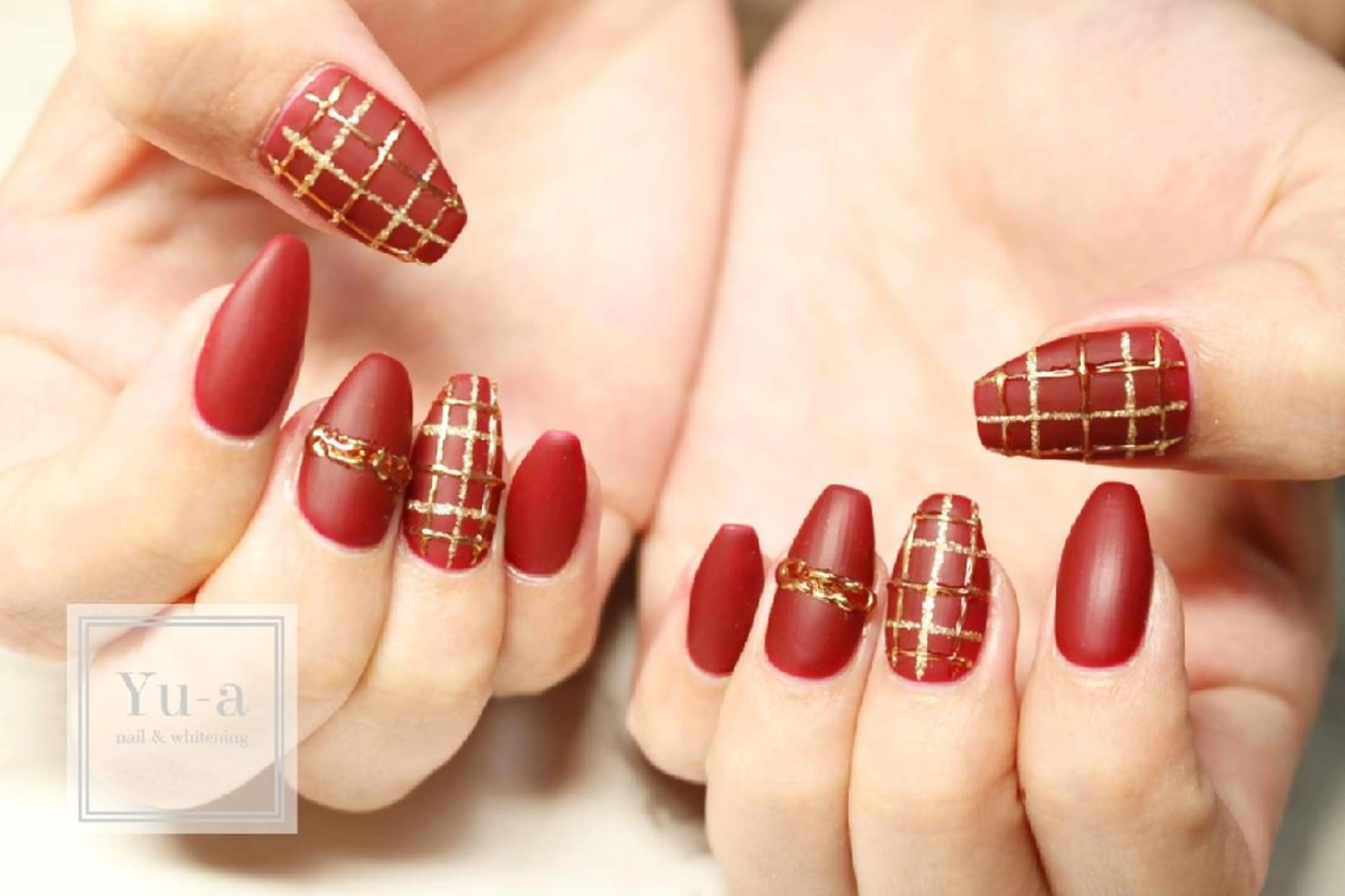 ネイル ボルドー マットネイル ミラーネイル ニュアンスネイル ホワイト ハンドネイル yu-a☆  ネイル ＆ホワイトニングのネイルデザイン