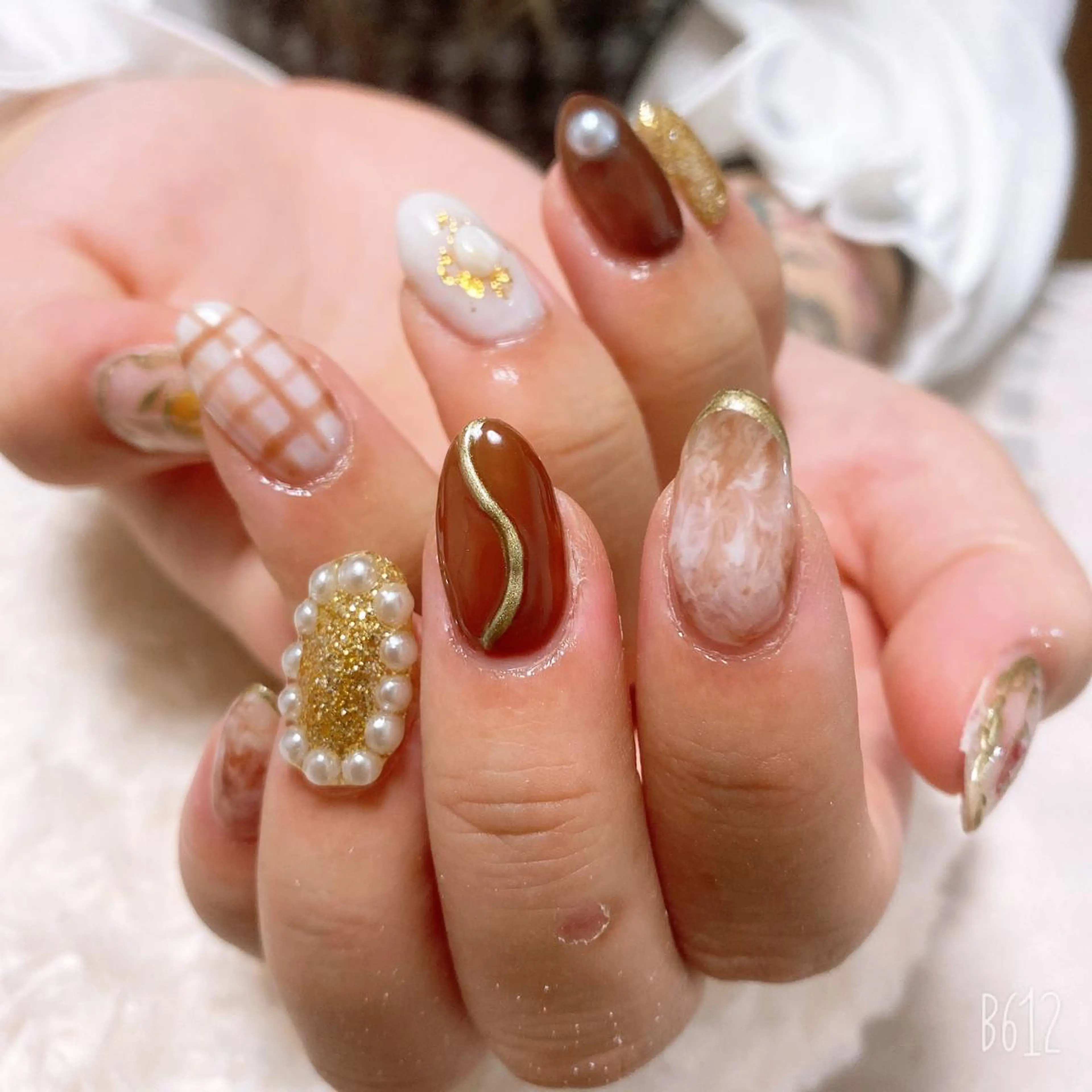 ネイル The Best Beauty受付担当のヘアスタイル