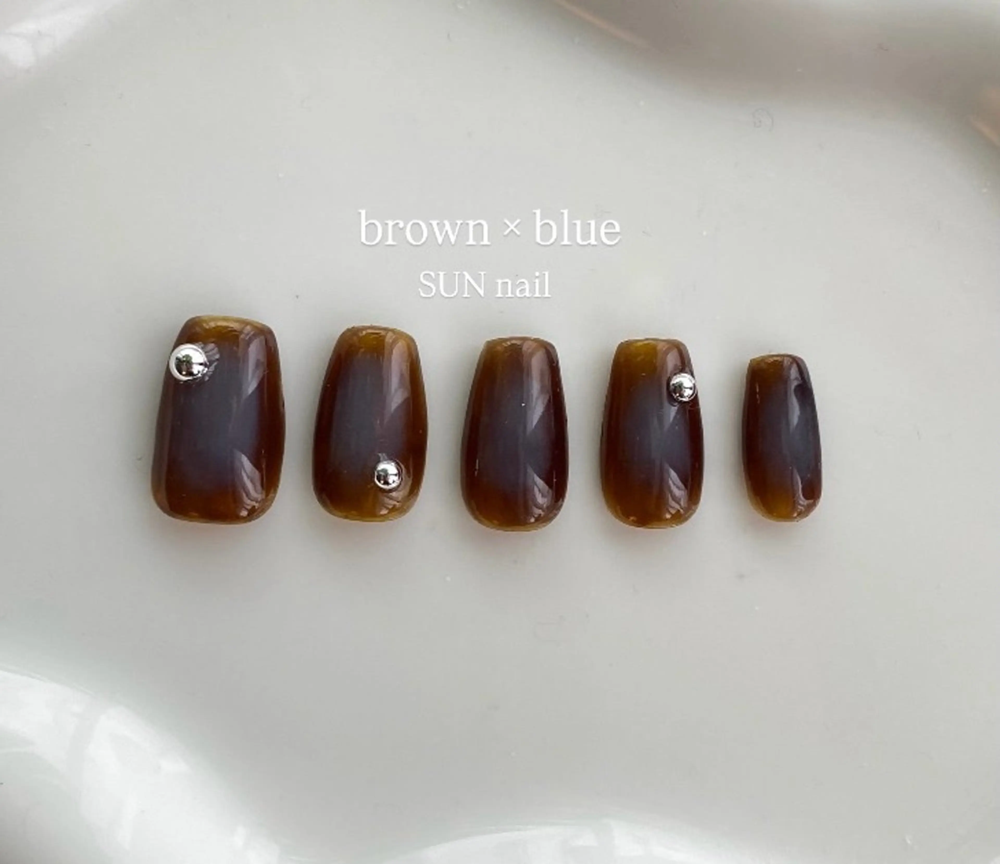 ネイル SUN nail所属・大津 萌子のネイルデザイン