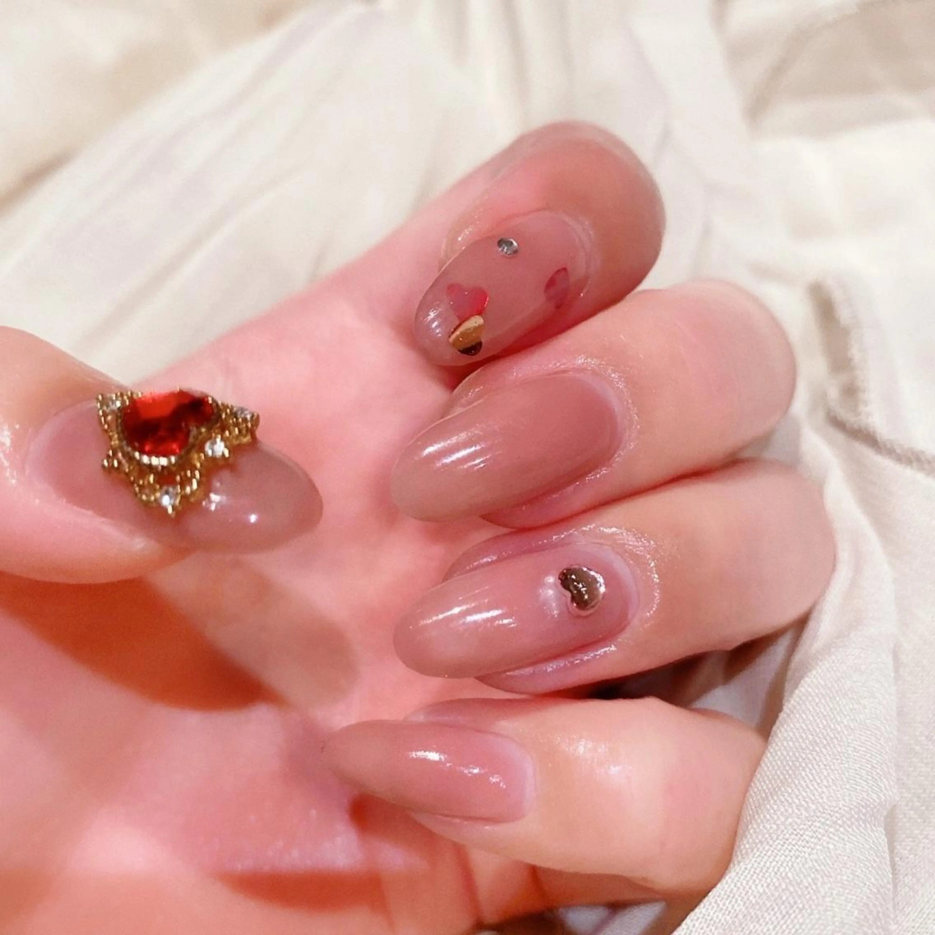 ネイル 長さ出し ハート ハンドネイル Nailist SUZU所属・Nailist suzuのネイルデザイン