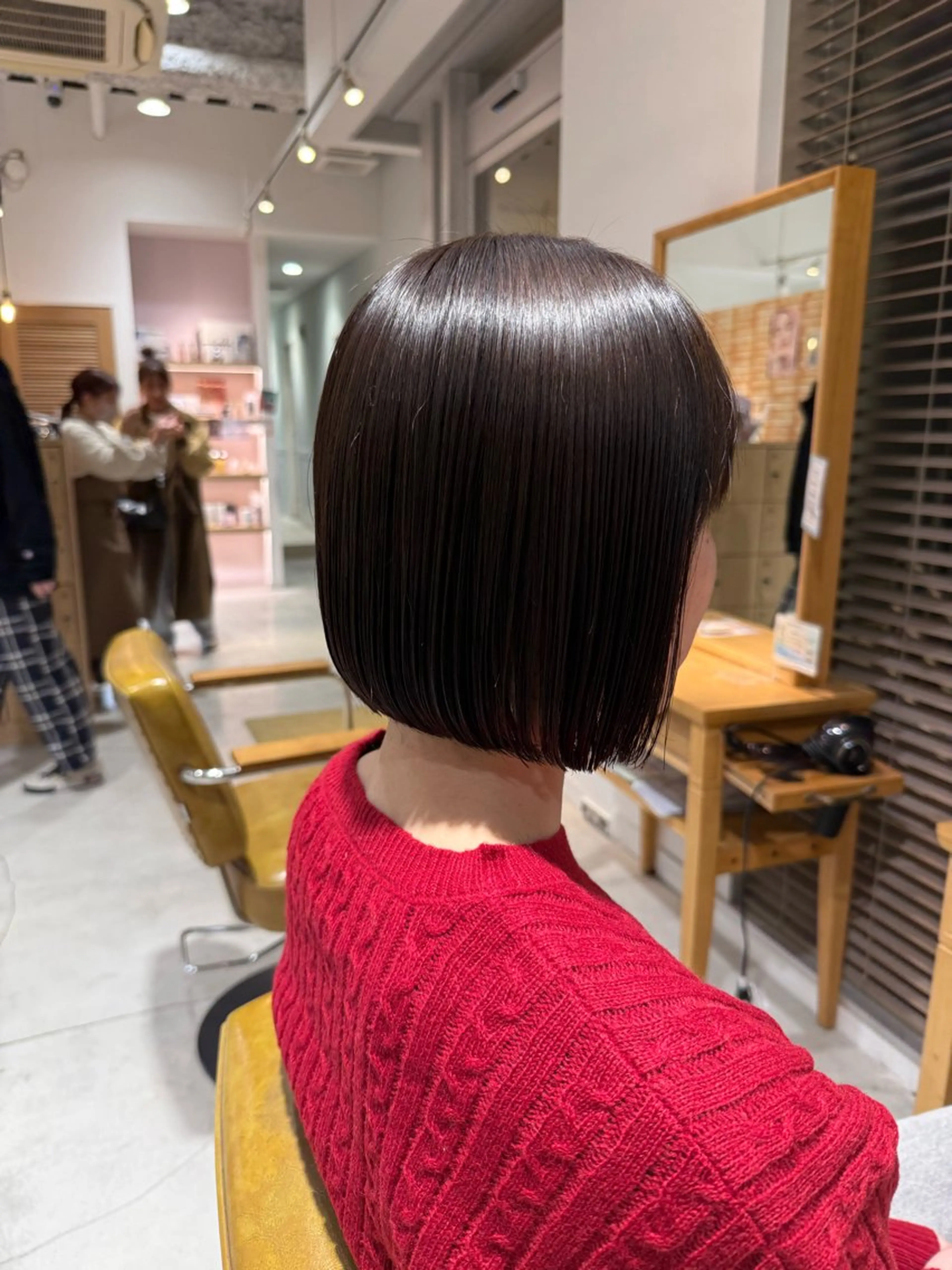 ショート カラー カット ヘアカラー トリートメント 鈴木弥月/透明感カラ ー/ボブ/髪質改善のヘアスタイル