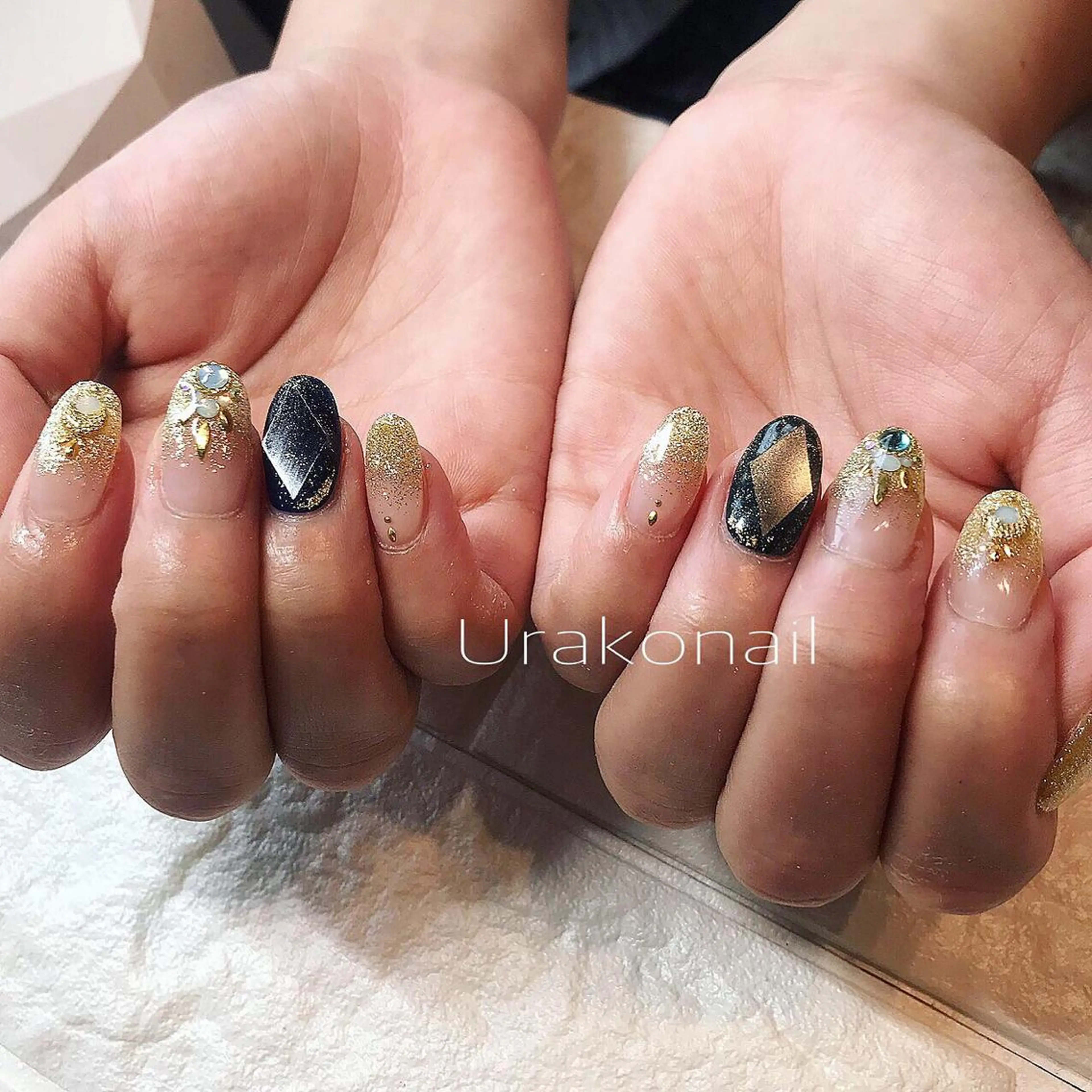 ネイル UrakoNail 《nail》のネイルデザイン