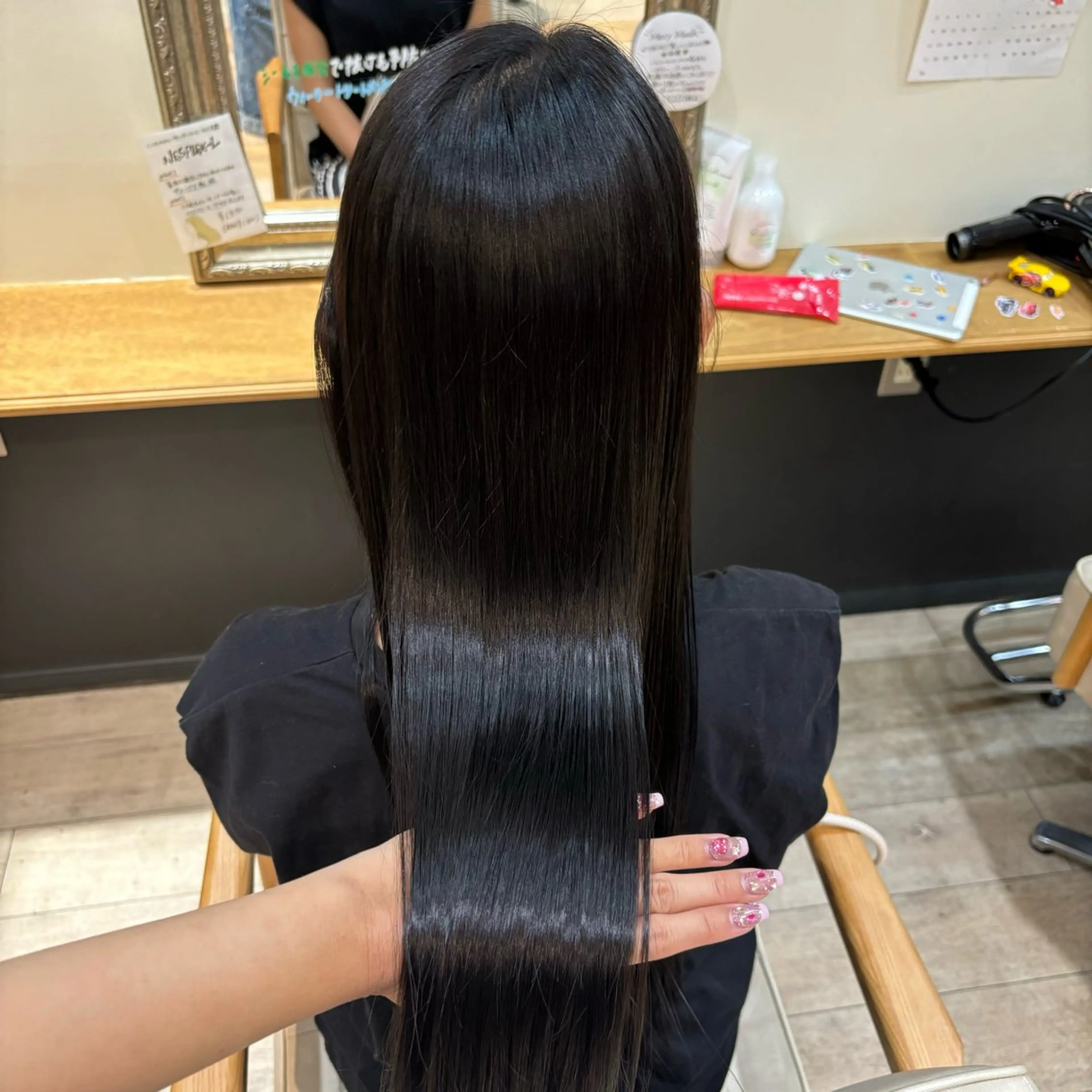 カラー ヘアカラー トリートメント しおり🍬 KOKORO🤍のヘアスタイル