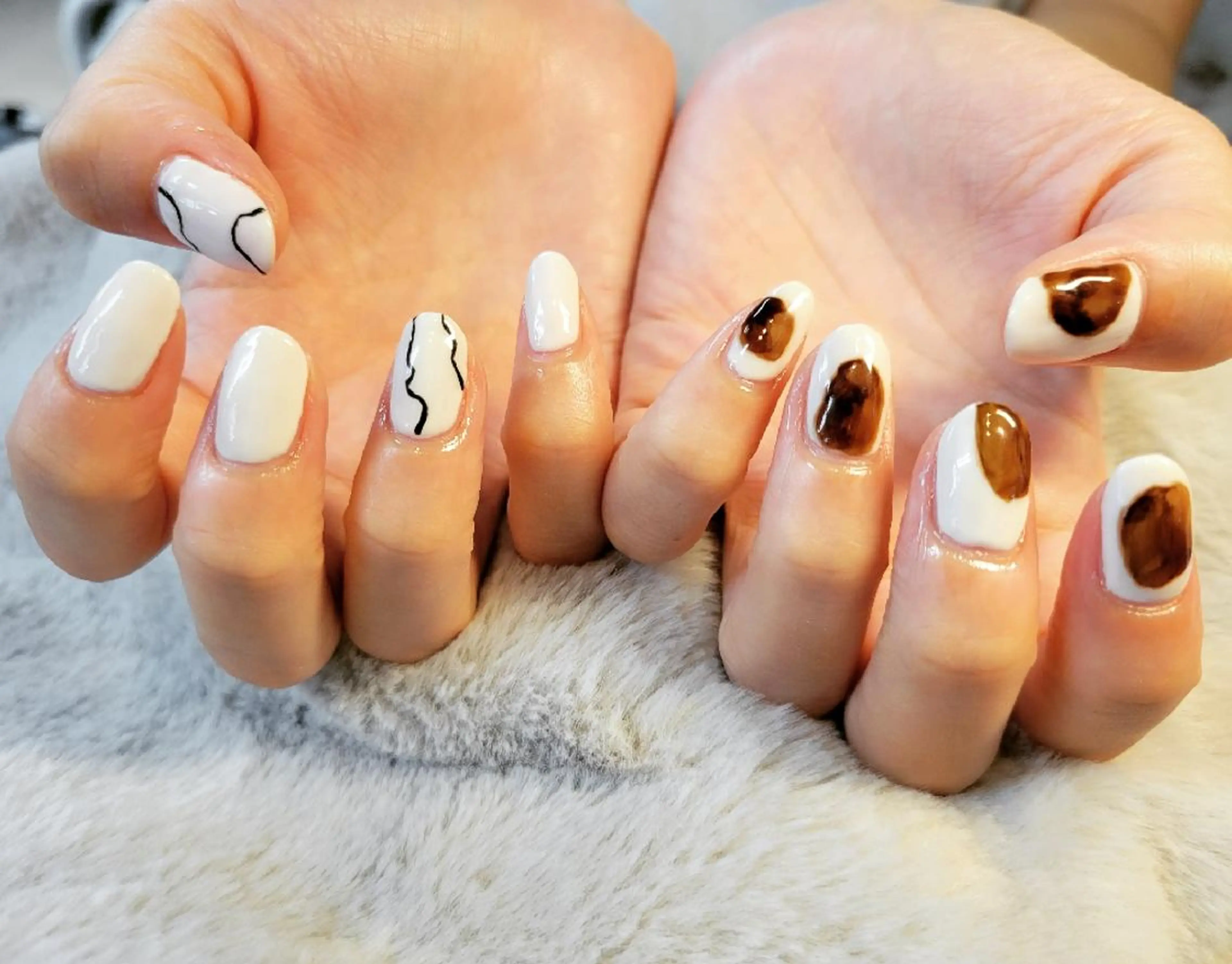 ネイル ブラウン ニュアンスネイル 櫛の屋浜口店所属・櫛の屋浜口店 sumireのネイルデザイン