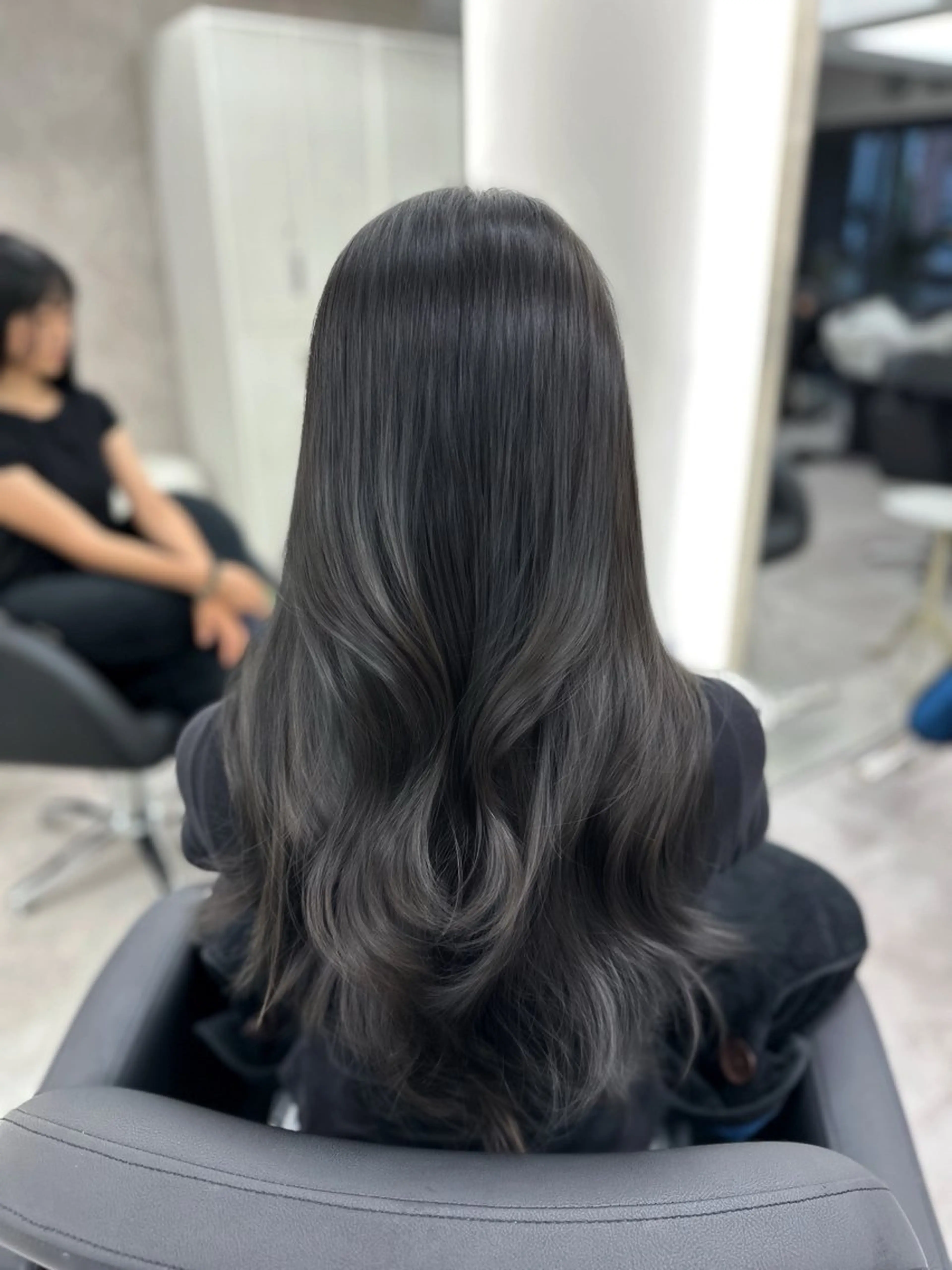 ロング カラー ブリーチ ダブルカラー ブリーチなしカラー 顔まわりレイヤー 顔周りカット カット ヘアカラー トリートメント なんば/透明感カラー 韓国ヘア/田之上千尋のヘアスタイル