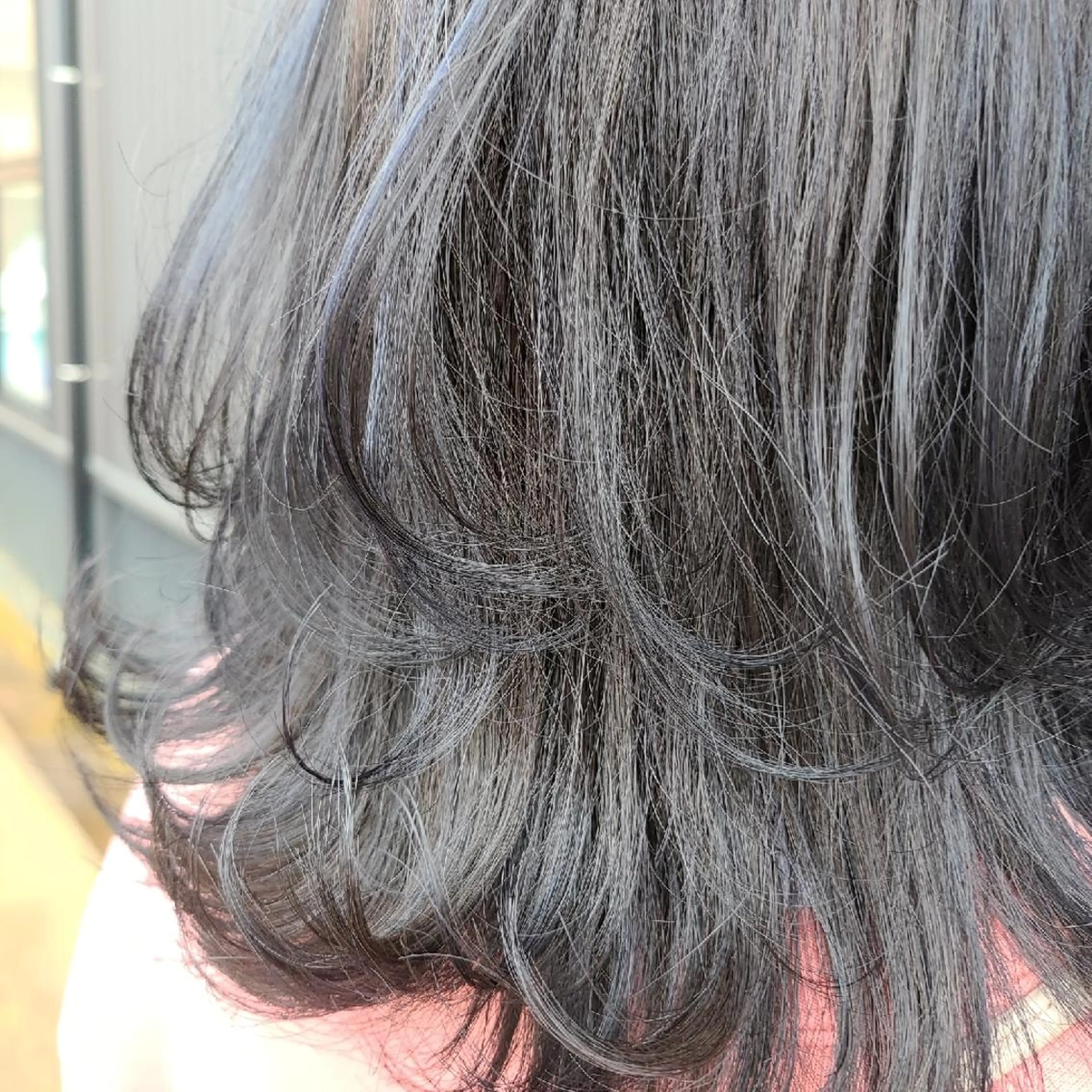 セミロング カラー アッシュ ブルーカラー ブルーアッシュ ヘアカラー トリートメント 関口 友菜のヘアスタイル