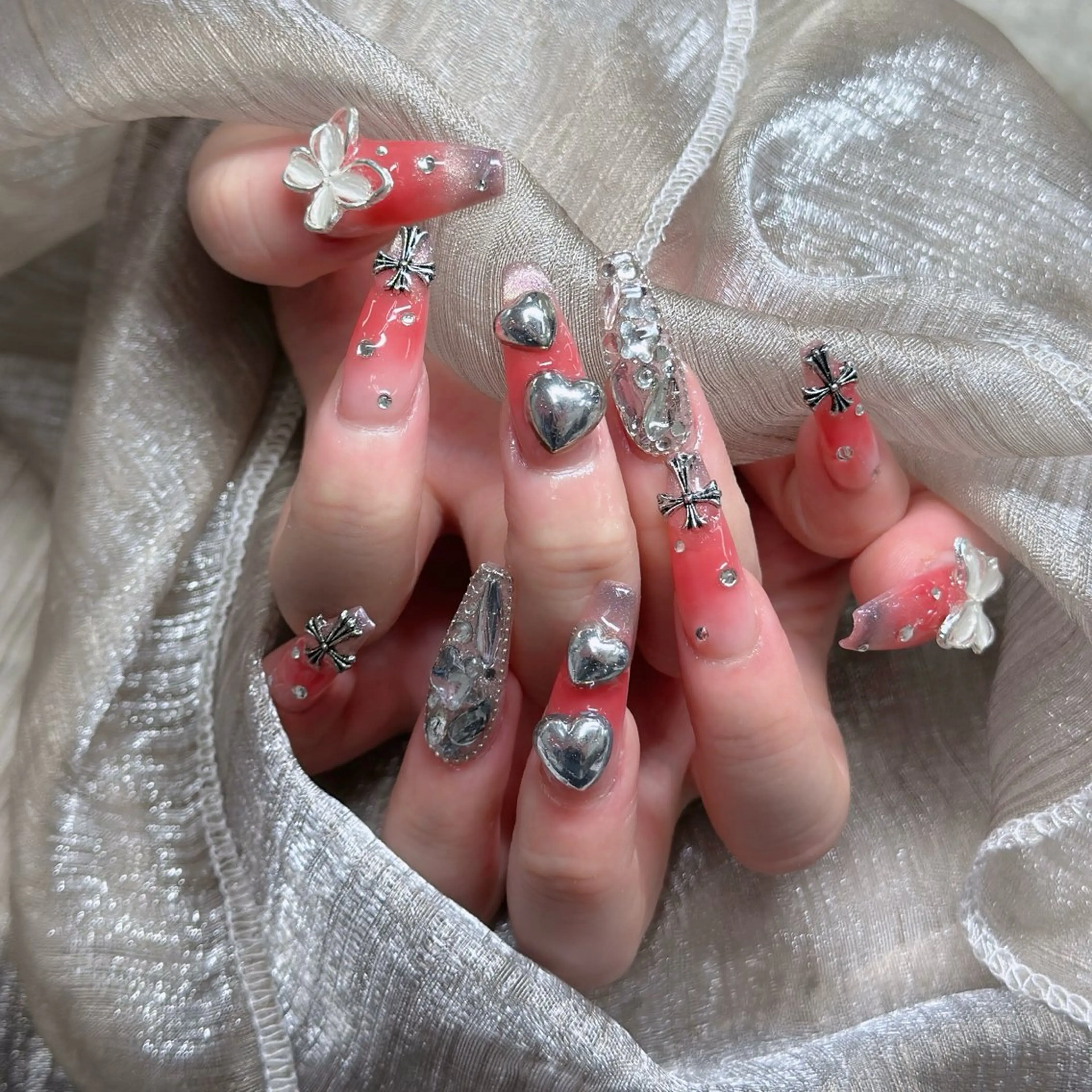 ネイル ロングネイル マグネットネイル リボン 夏ネイル スーパーロングネイル ハンドネイル Hani Nail XUKAのネイルデザイン