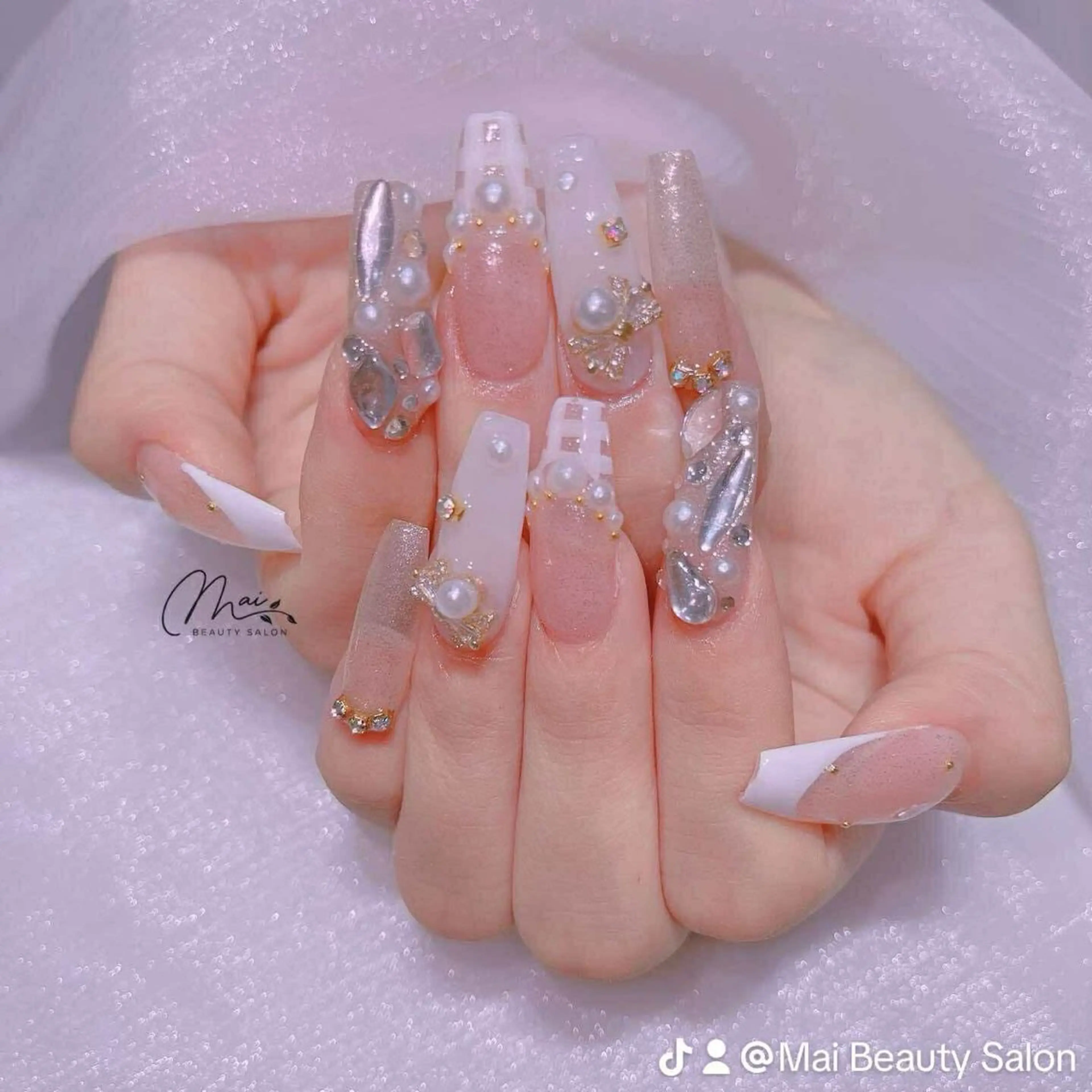 ネイル オーロラネイル クリアネイル 長さ出し フットネイル フレンチネイル ハンドネイル MaiBeauty HaNaのネイルデザイン