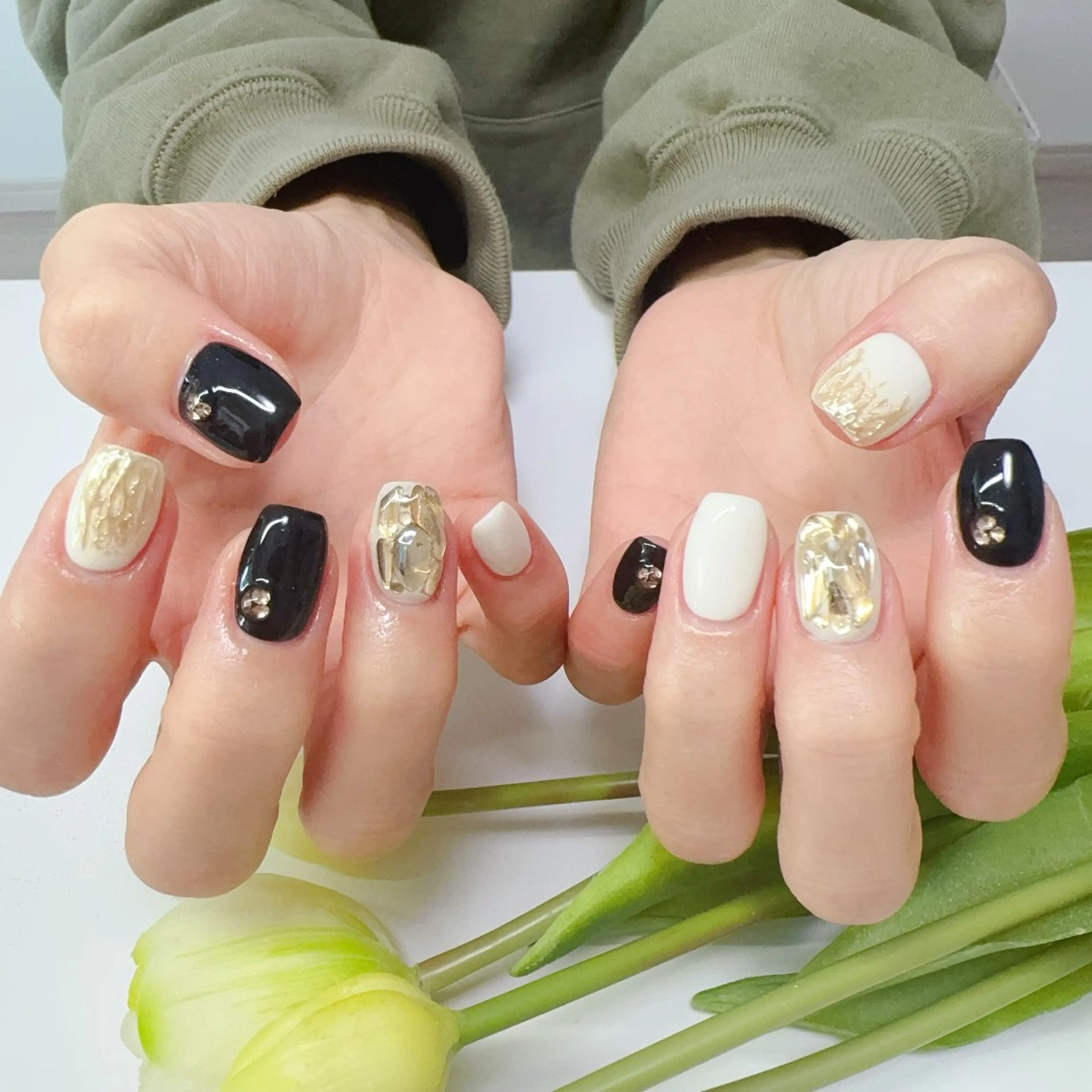 ネイル ハンドネイル YUYI.nail salonのネイルデザイン