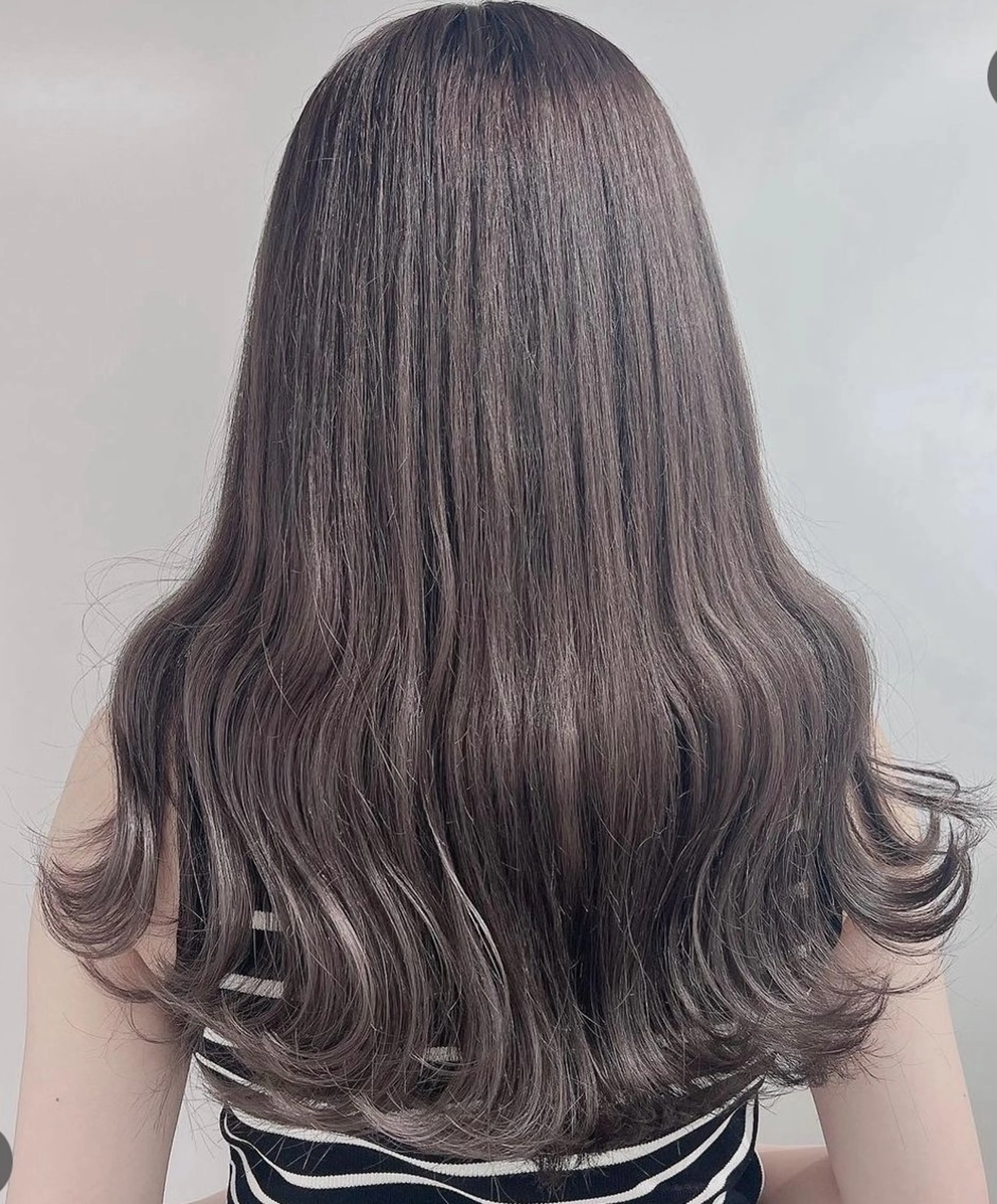 セミロング 👑ツヤブリーチ特化 👑おうた👑のヘアスタイル