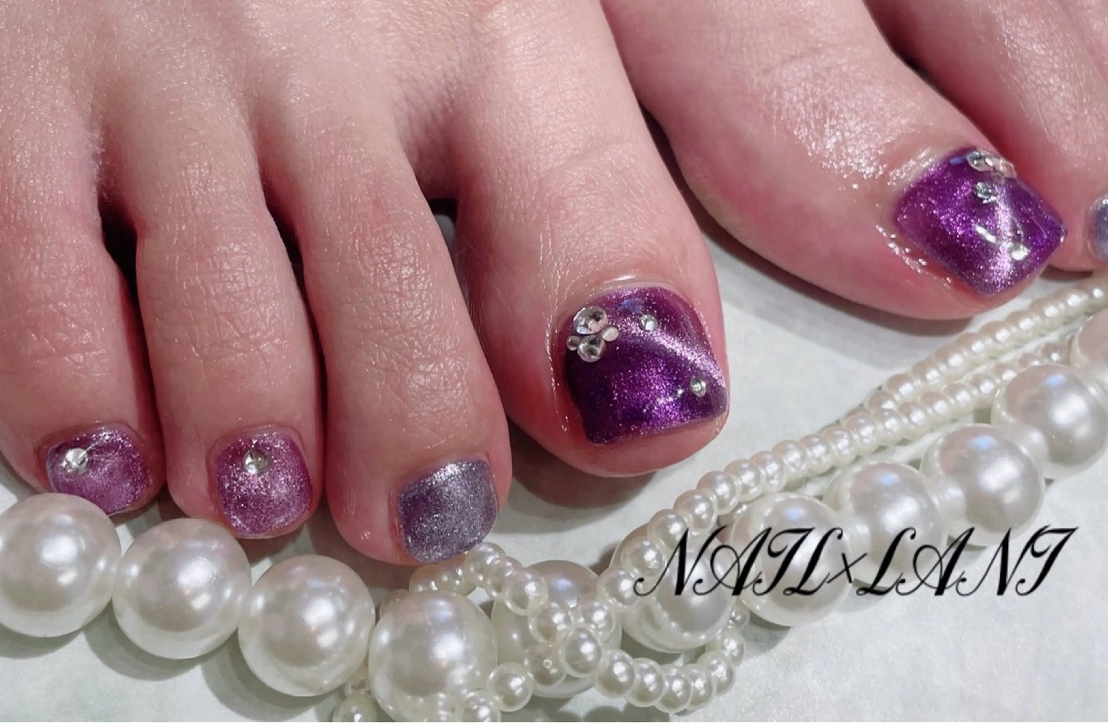 ネイル フットネイル ジェルネイル マグネットネイル パラジェル フットネイル 一之瀬 柚季のネイルデザイン