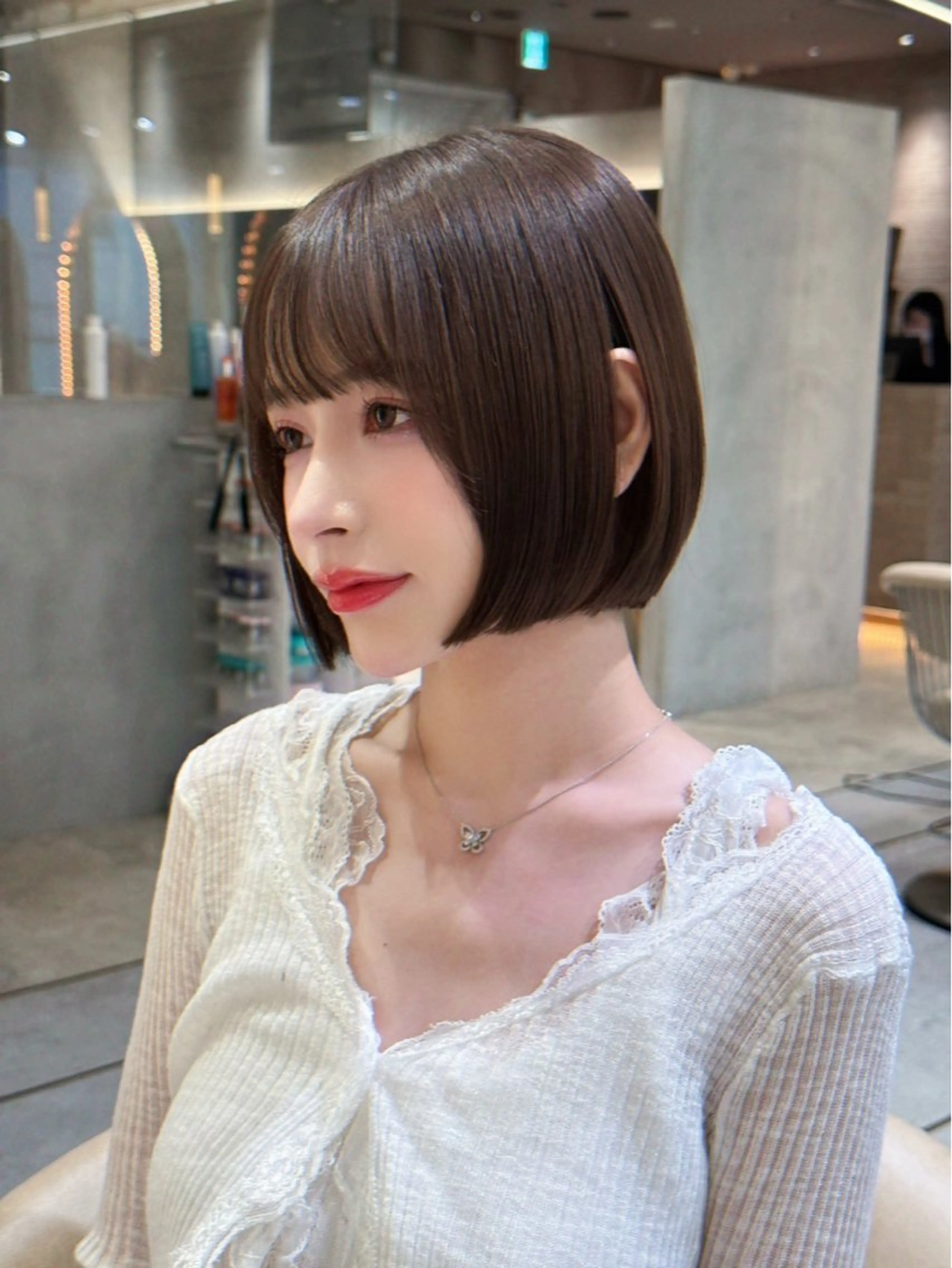 ショート レイヤー/縮毛矯正 /透明感/しおんのヘアスタイル