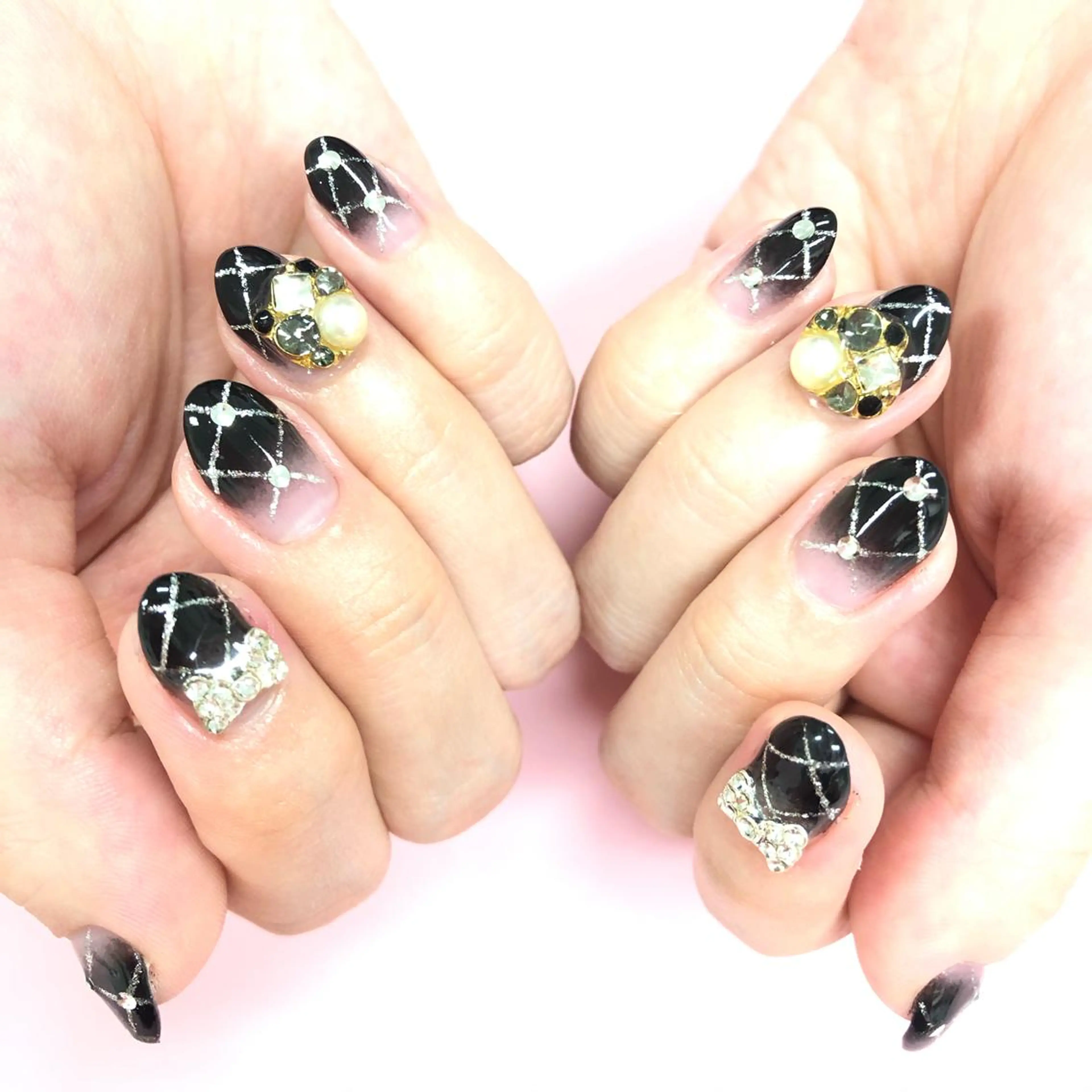 ネイル ユリシスネイル 担当近藤のネイルデザイン