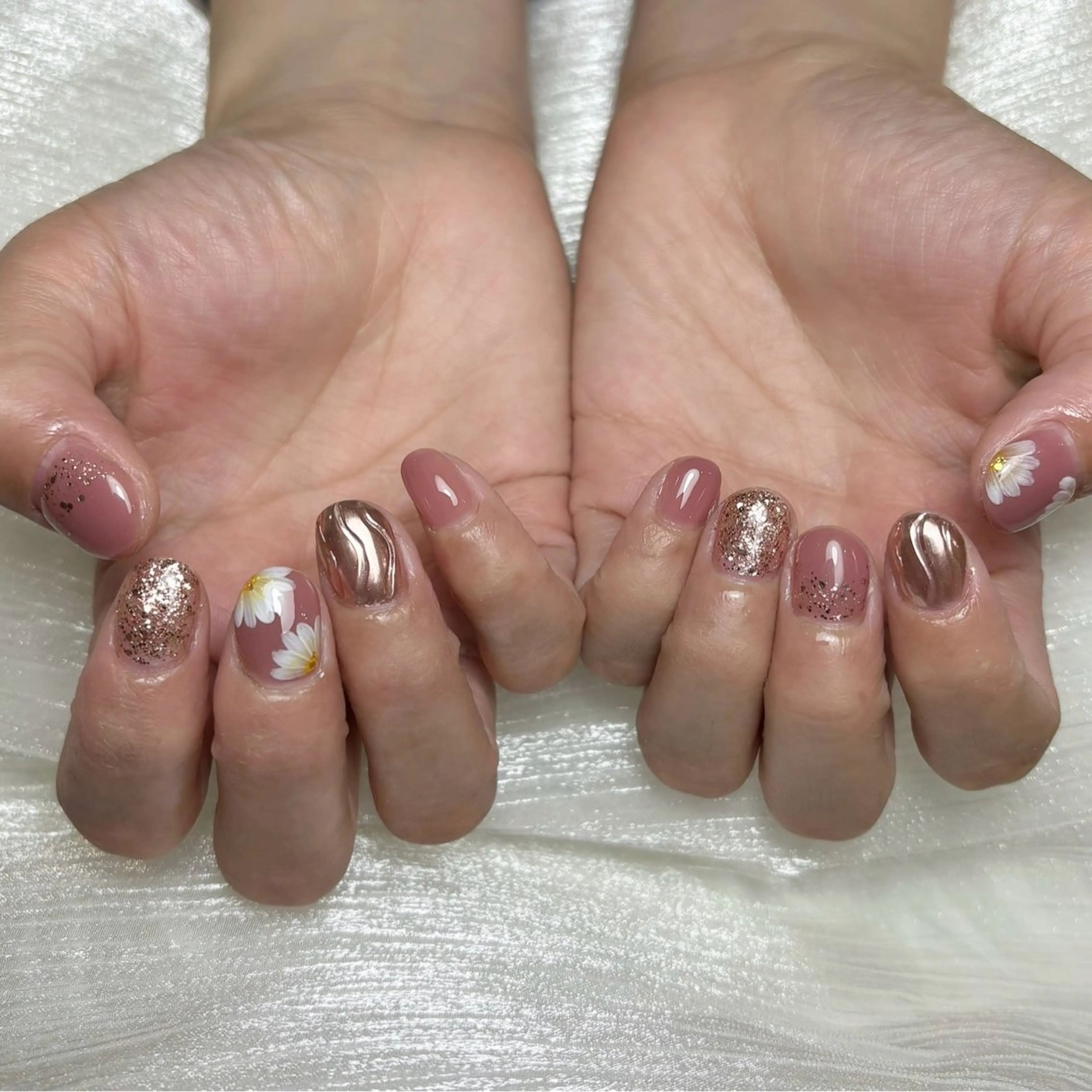 ネイル ソルネイルアンドアイラッシュ所属・山田 茉世のネイルデザイン