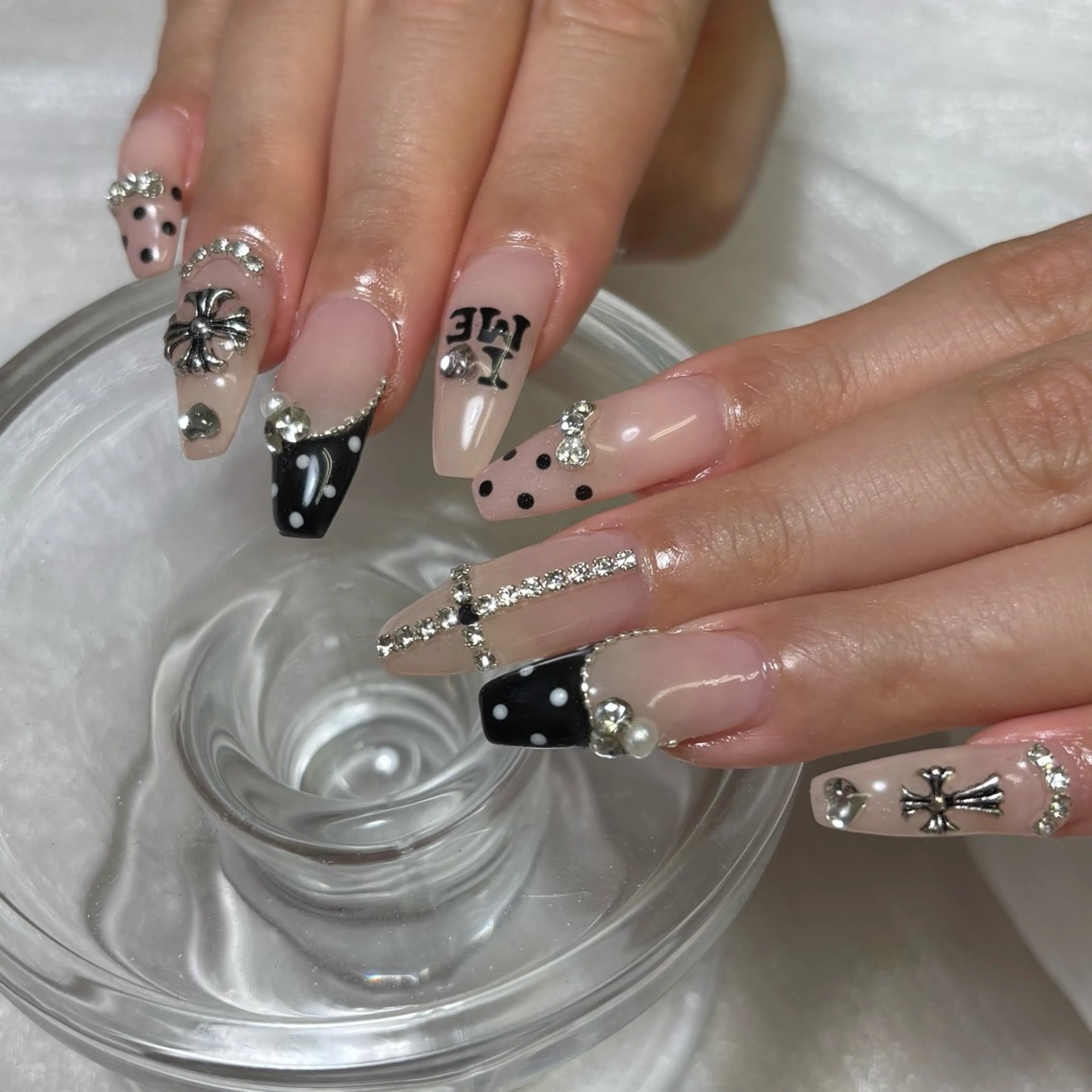 ネイル ドット ハンドネイル amuu所属・amuu/ フィルイン推奨サロンのネイルデザイン