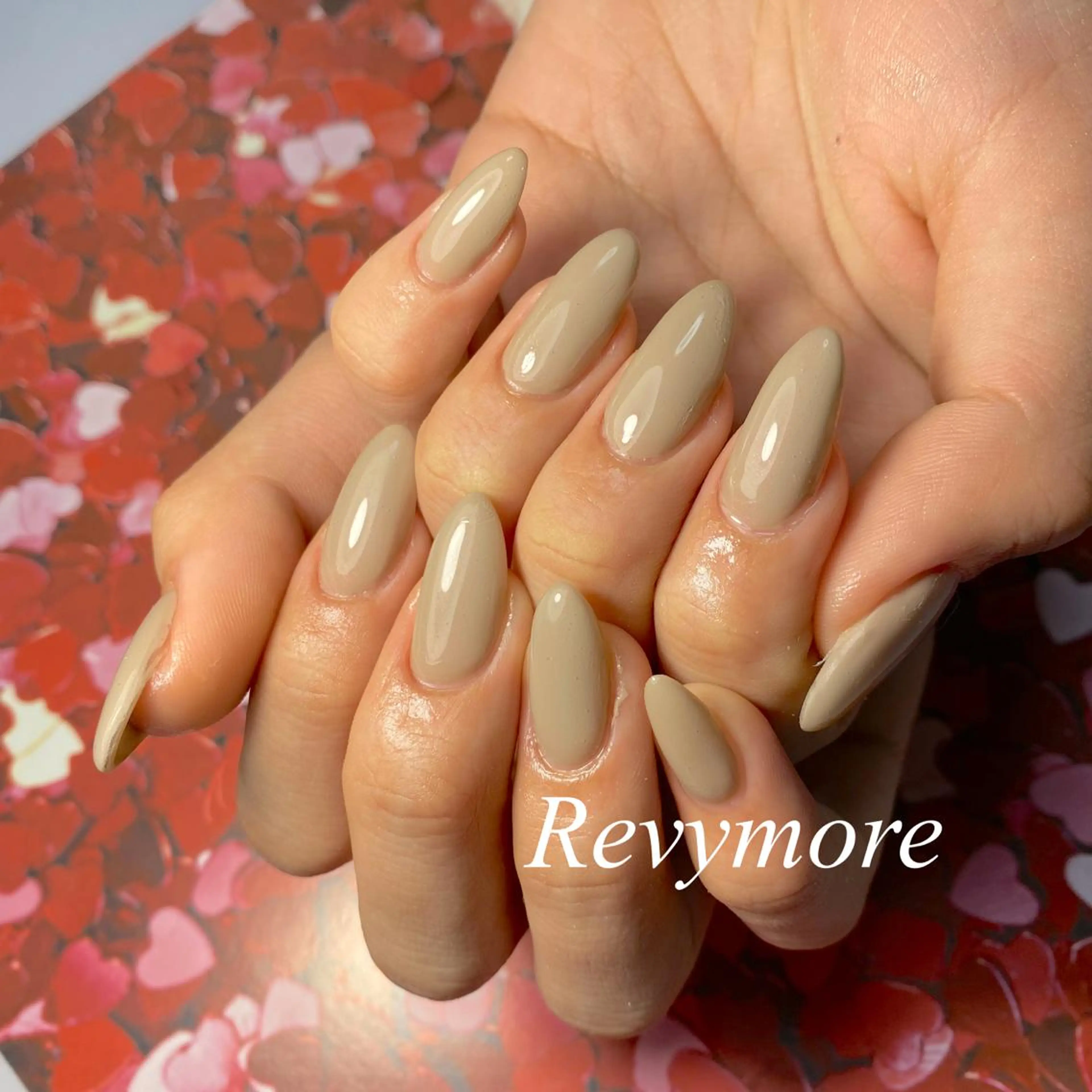 セミロング ネイル 韓国風ヘア ジェルネイル キラキラネイル 韓国ネイル ニュアンスネイル nail salon Revymore所属・nail salon Revymoreのネイルデザイン