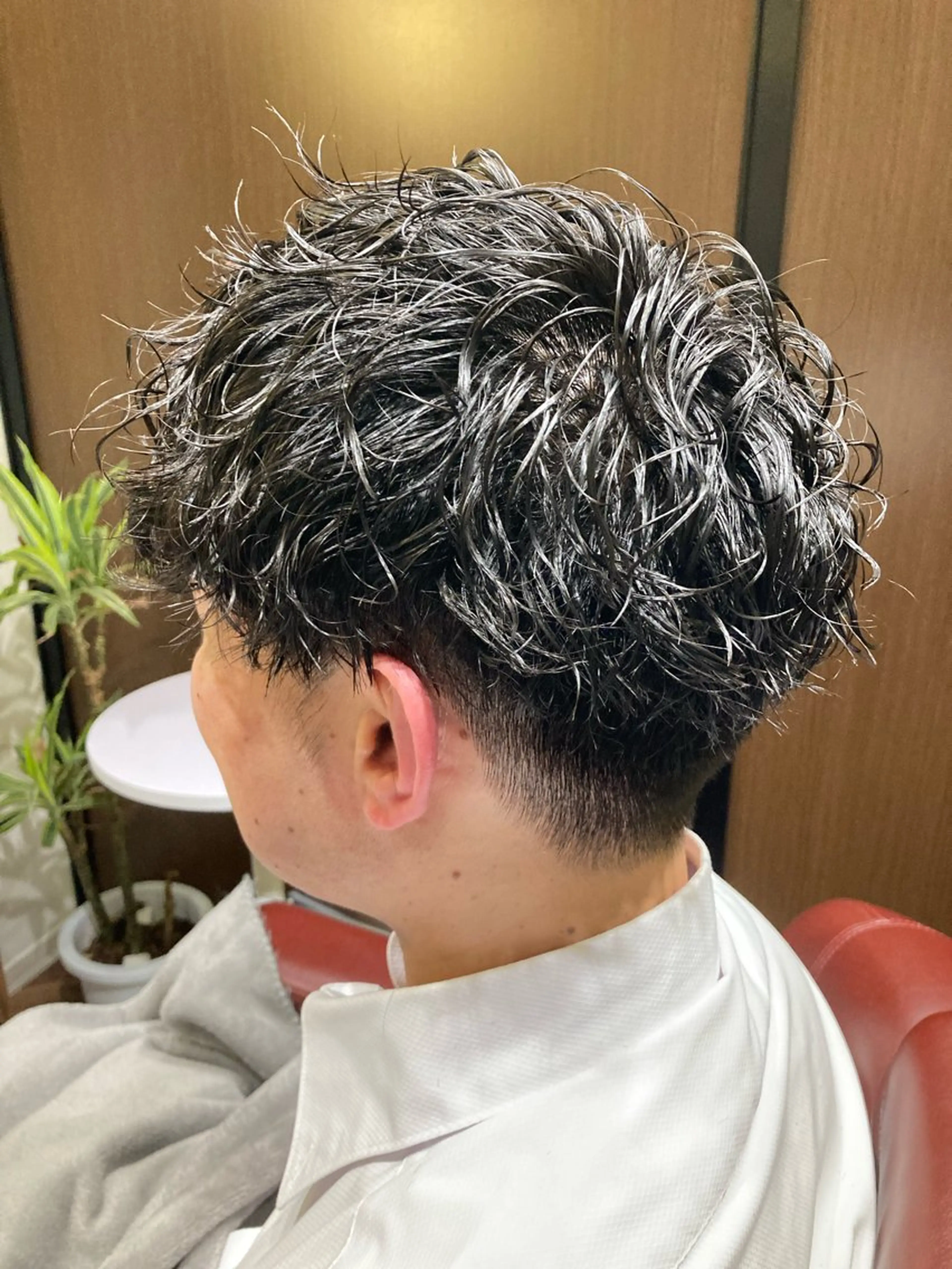 ショート パーマ メンズ マッシュ メンズパーマ ツイストスパイラルパーマ ショートヘア スパイラルパーマ メンズ/ケアパーマ /hayashiのヘアスタイル