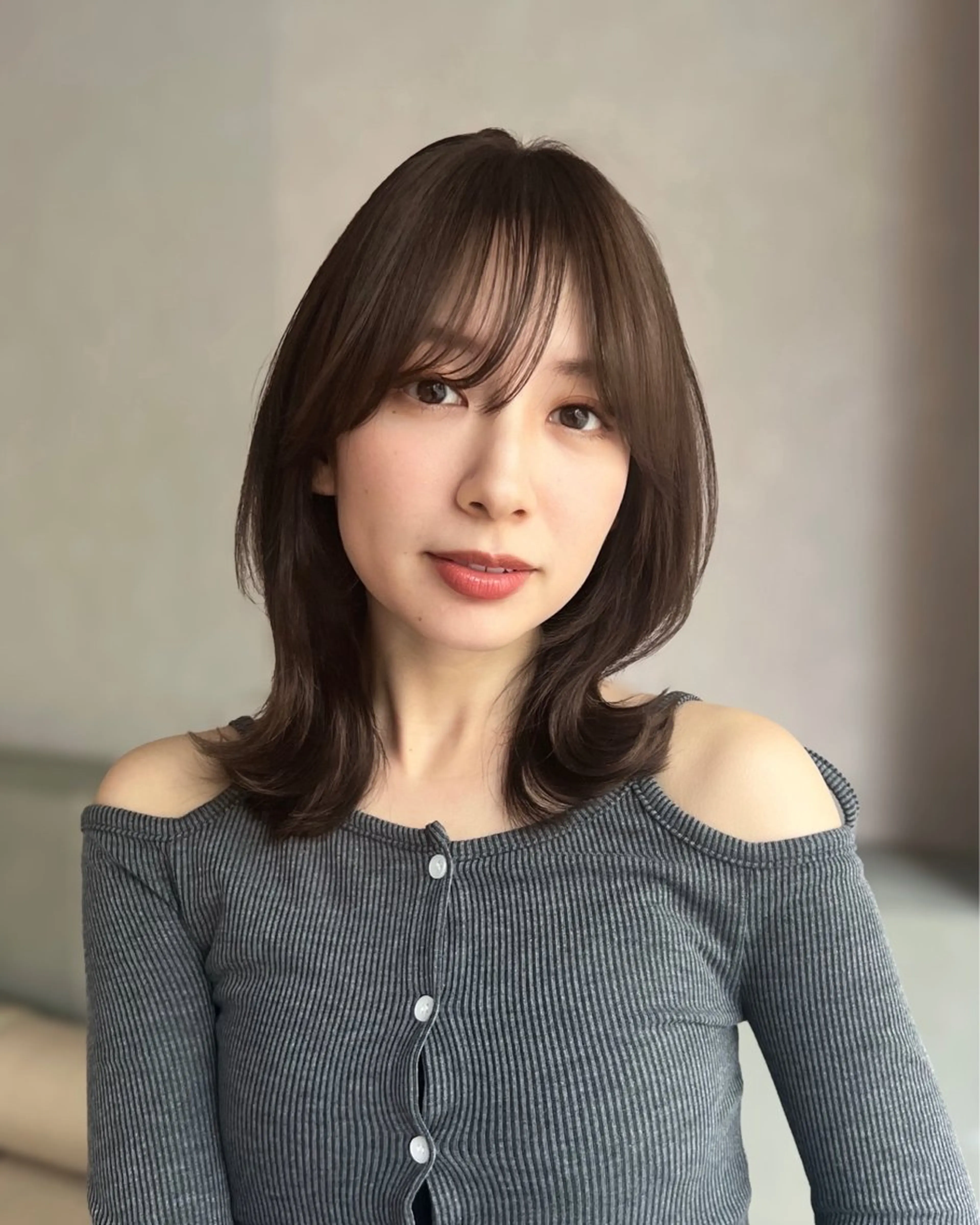 ミディアム カラー 透明感カラー グレージュ オリーブグレージュ オリーブグレー くびれヘア レイヤーカット/ くびれヘア佐藤大空のヘアスタイル