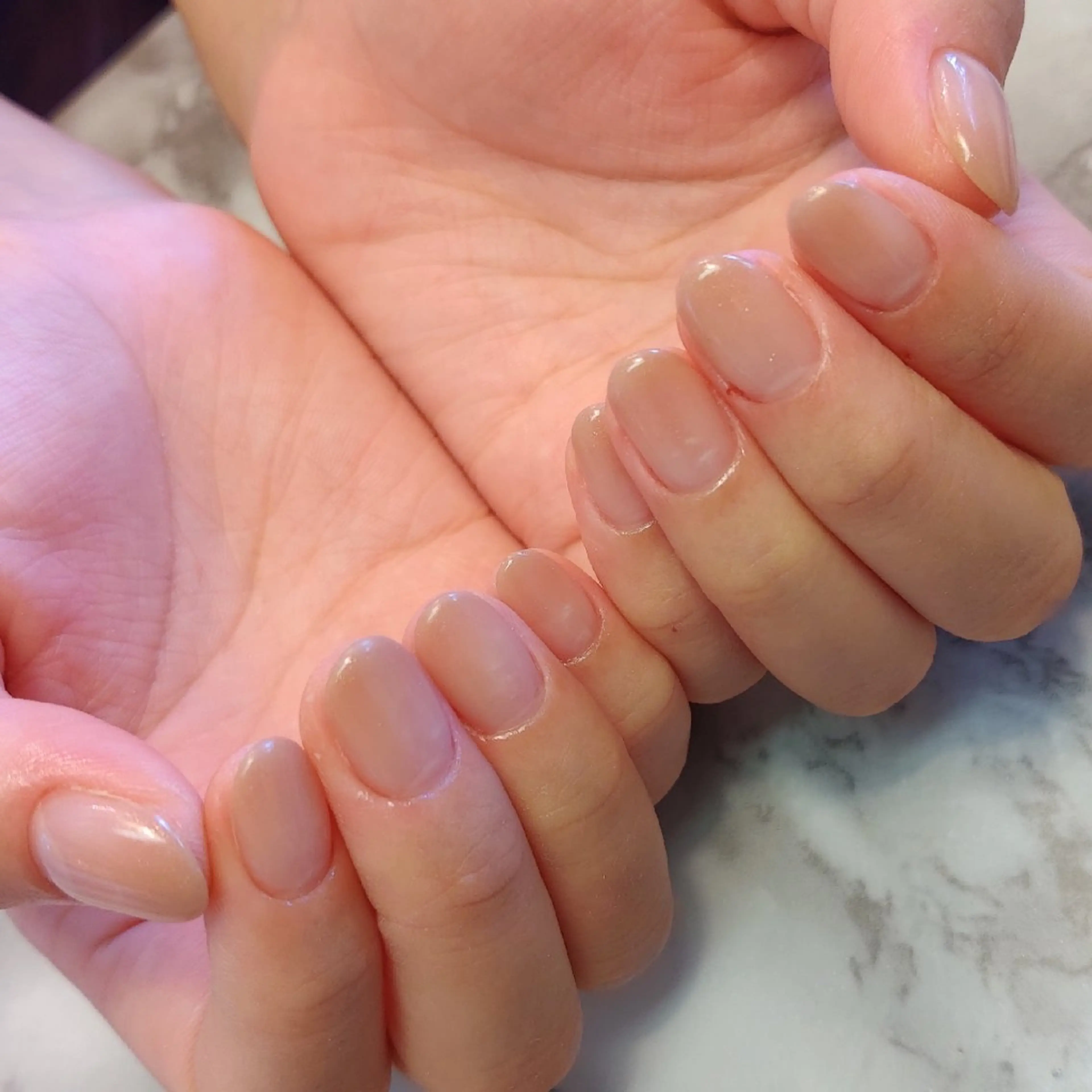 ネイル グラデーション ジェヌインネイル 河内のネイルデザイン