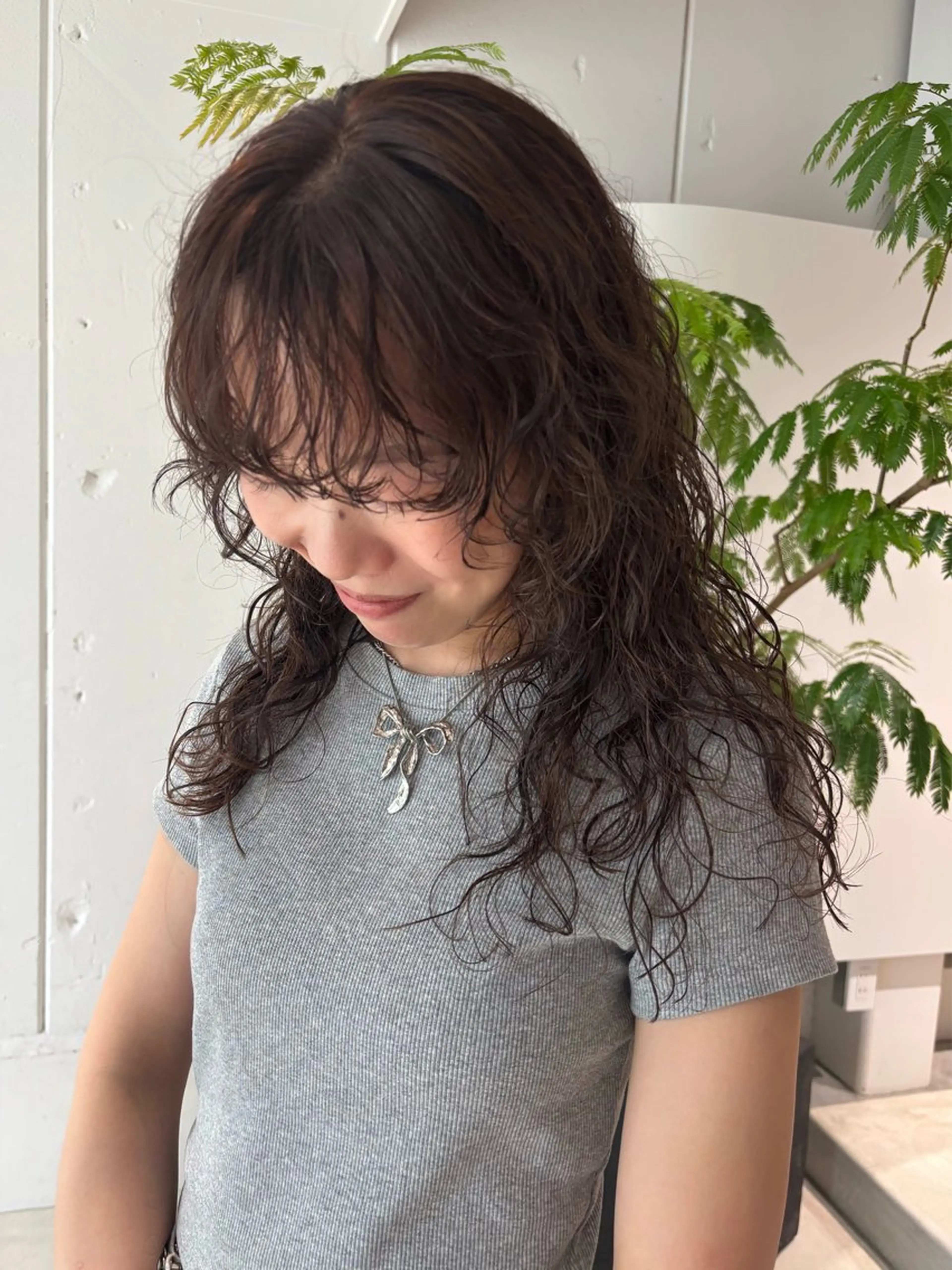 カラー 透明感カラー ラベンダーカラー ヘアカラー ヘッドスパ 岡あかね🍐 透明感カラーのヘアスタイル