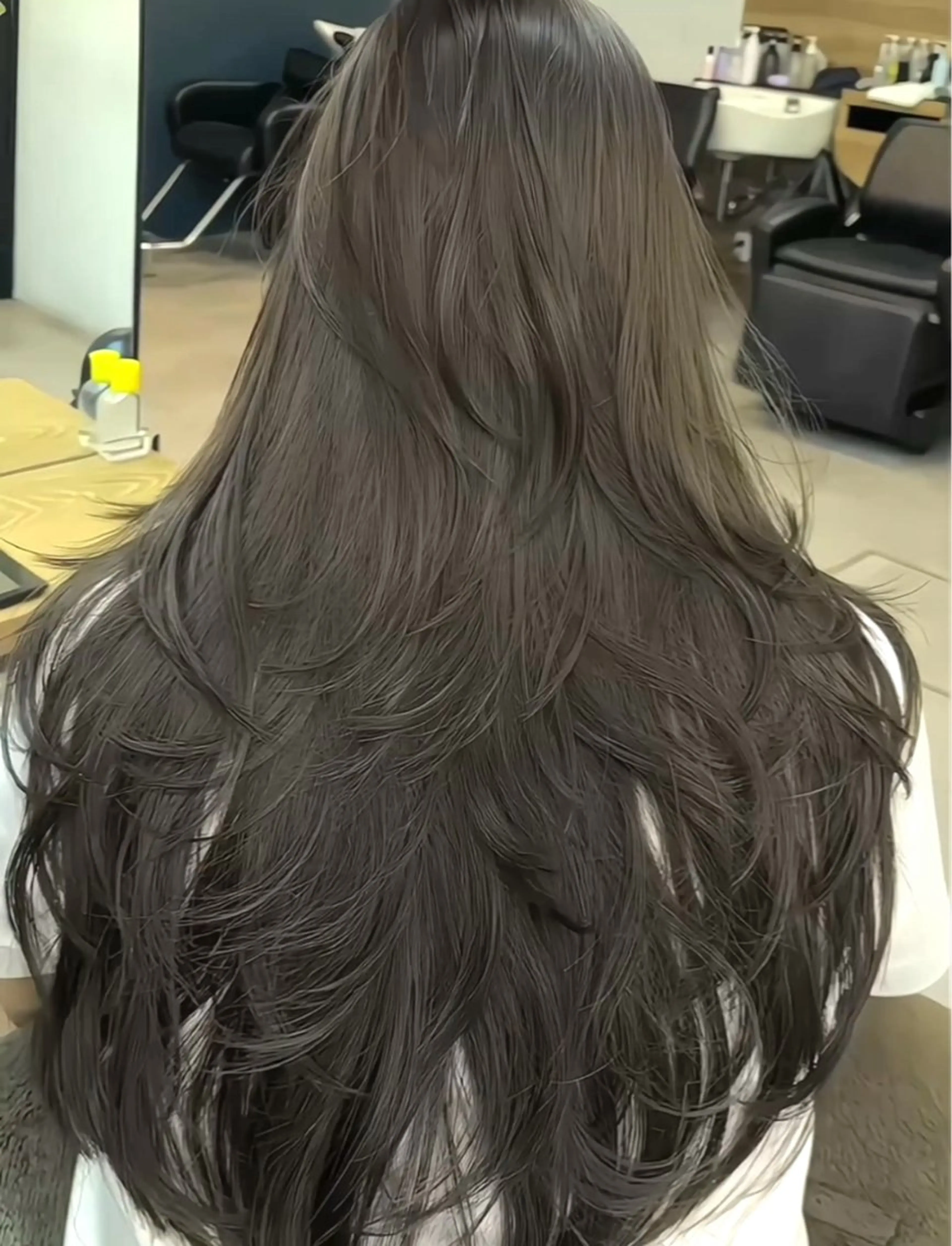 ロング レイヤーカット カット NU/EN所属・海外ヘア/美髪矯正 海外レイヤー/ヒラキのヘアスタイル