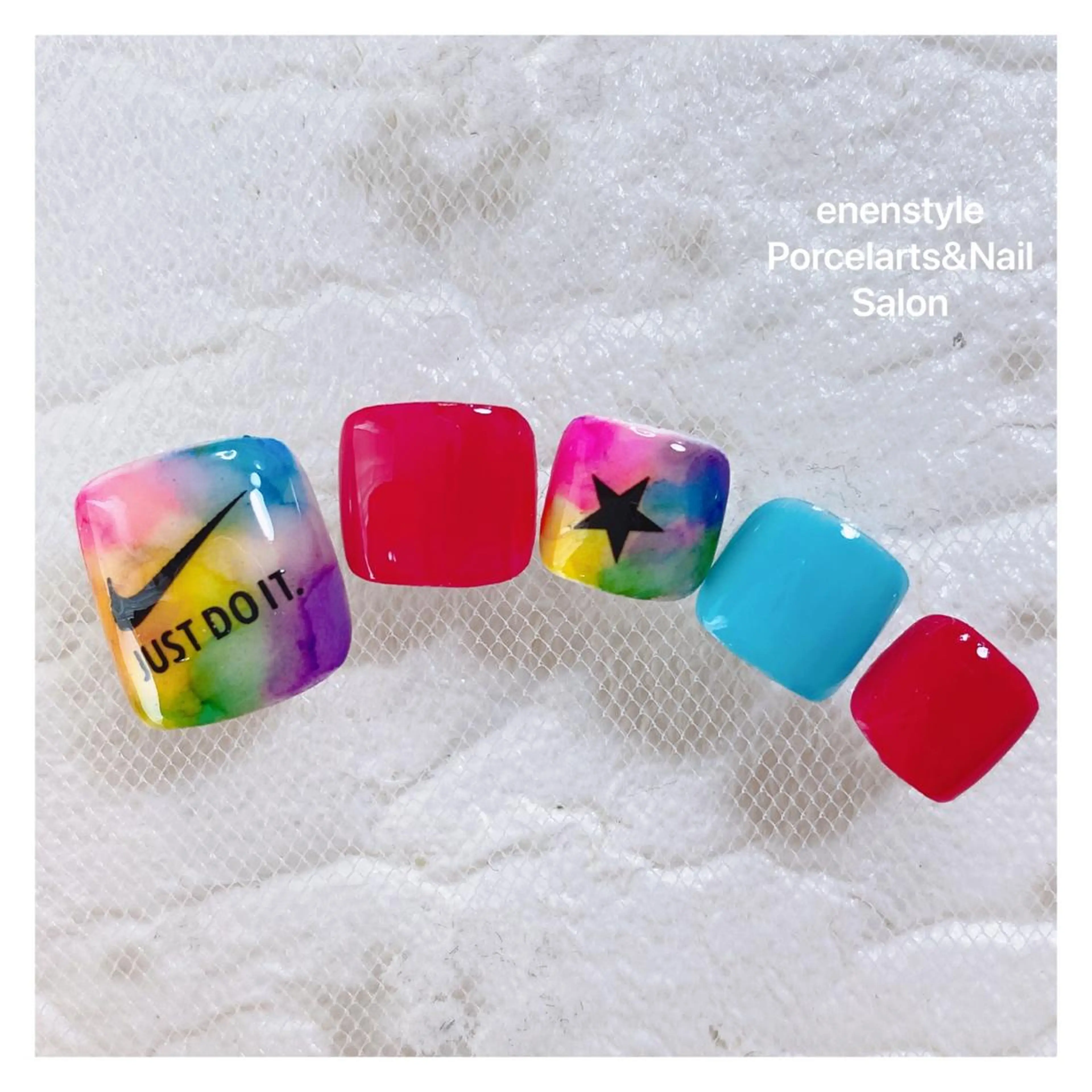 ミディアム ネイル ハンドネイル フットネイル 👑enen style👑のネイルデザイン