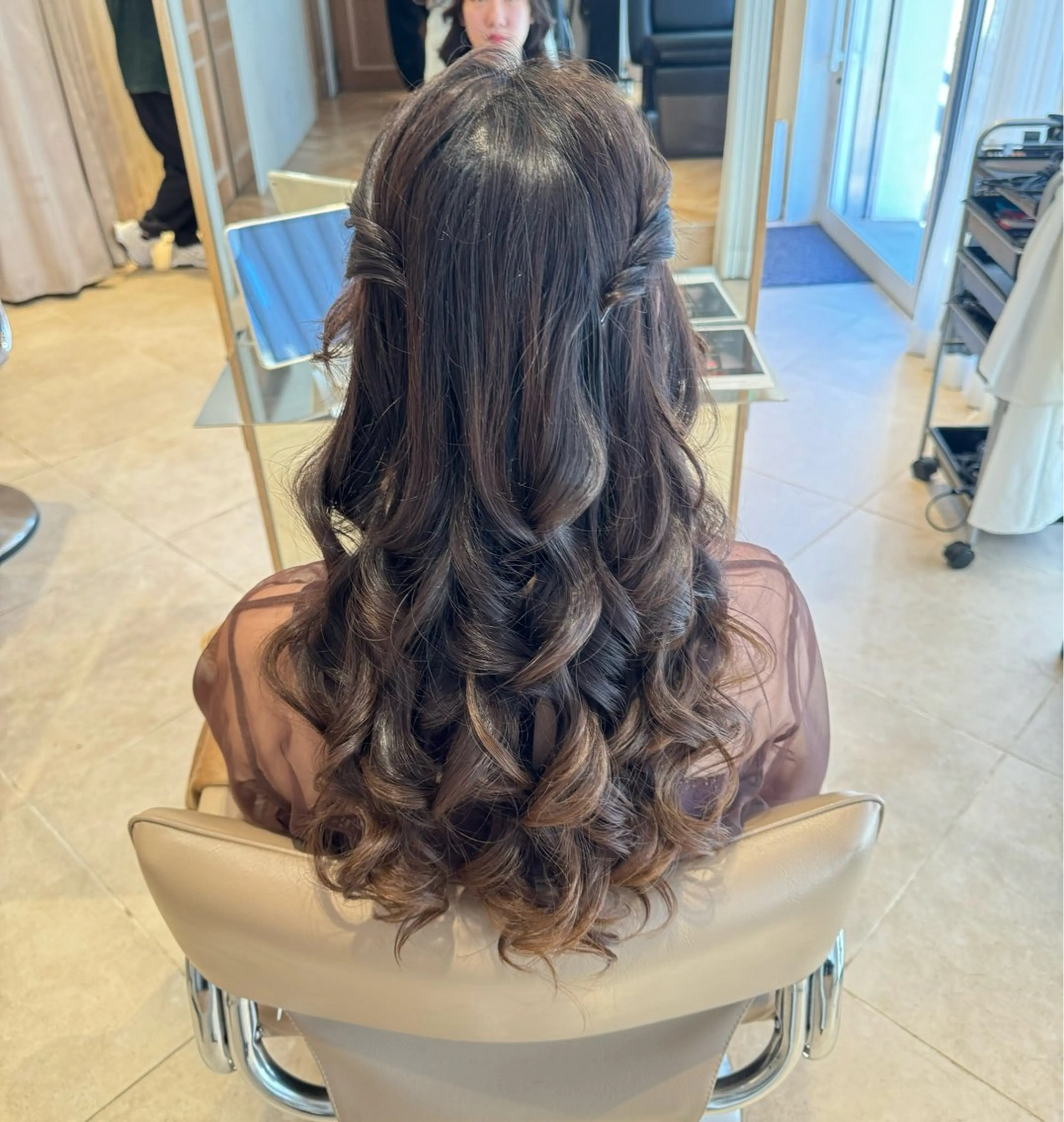 セミロング カラー ヘアアレンジ RINA 🦋🫧のヘアスタイル