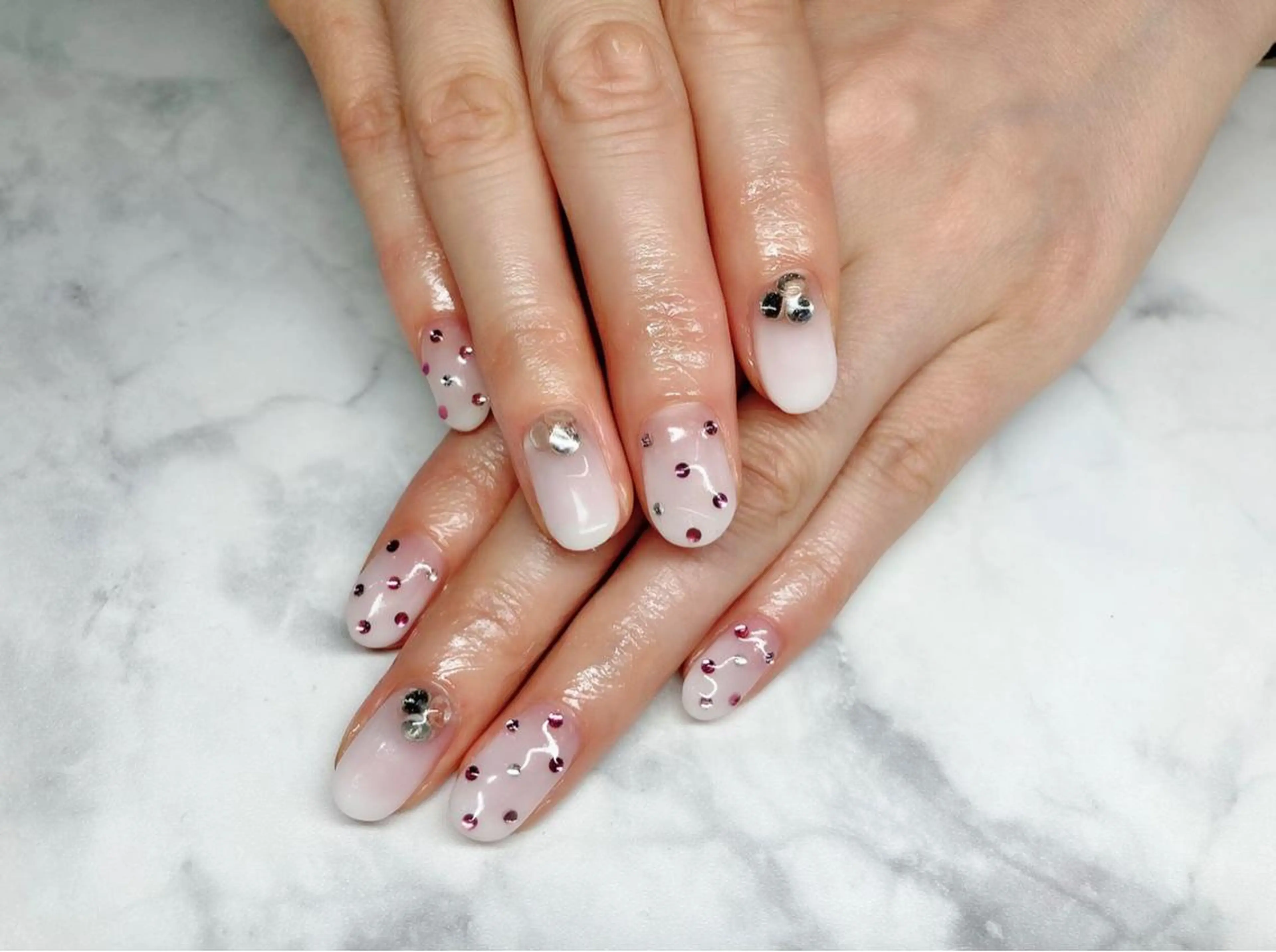 ネイル ジェルネイル グラデーション ニュアンスネイル パラジェル 冬ネイル Nail&eye Belire 新宿のネイルデザイン